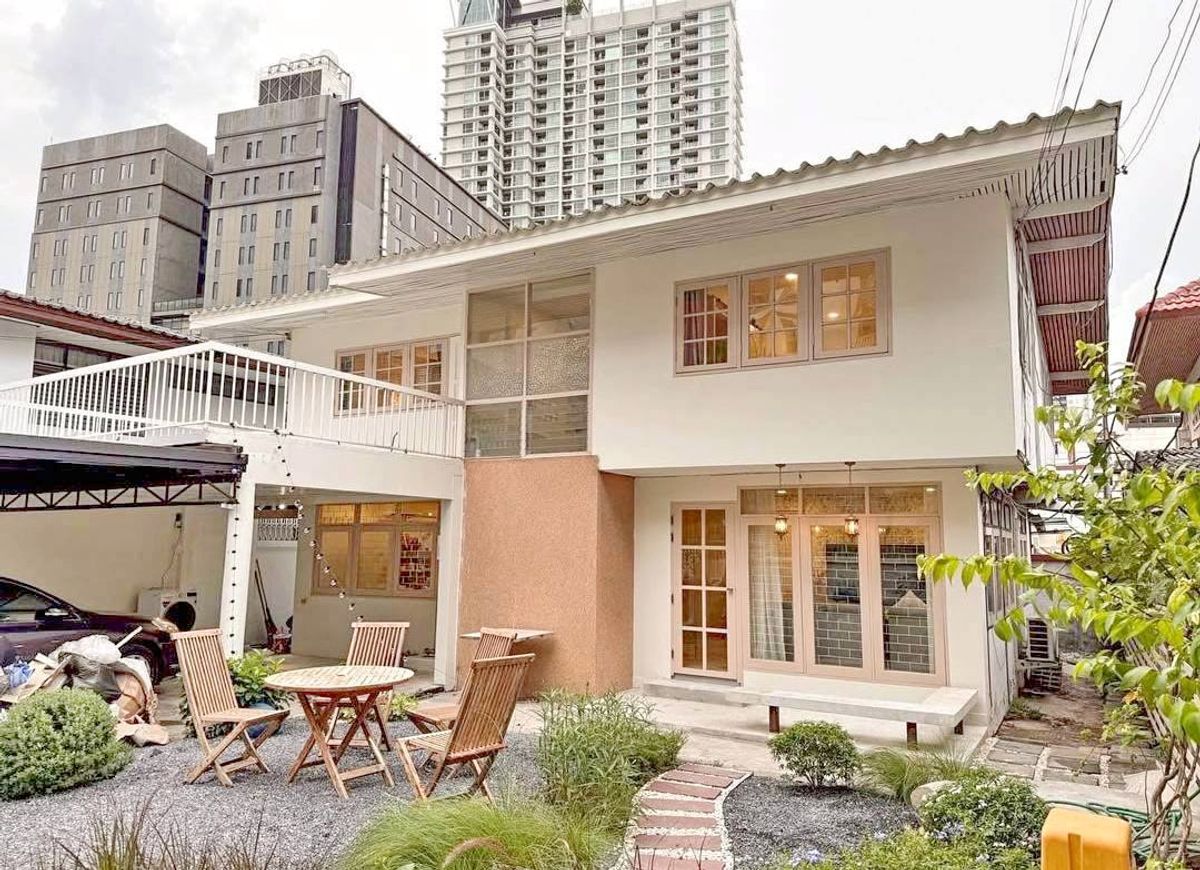 For RentHouseRatchadapisek, Huaikwang, Suttisan : HK0568♛ House for rent 4 bedrooms ⚝ Huai Khwang ♜MRT Huai Khwang ∞099-5919653,065-9423251▚Line@surreside