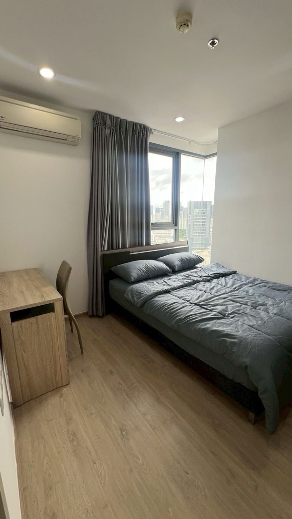 For RentCondoSiam Paragon ,Chulalongkorn,Samyan : For Rent !! IDEO Q Chula - Samyan 🌆2Bedrooms 1bathroom | 50 SQ.M. | Fully Furnished | 💰 RENT: 36,000 THB/Month | 📞 Contact: Aomam (Agent) Tel./line ID: 095-587-1692 WhatsApp: +66 95 587 1692
