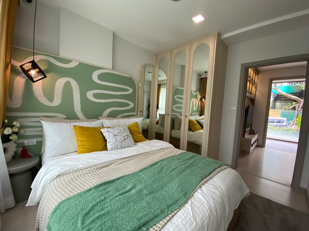 For SaleCondoRamkhamhaeng, Hua Mak : 𝗗𝗰𝗼𝗻𝗱𝗼 𝗰𝗮𝗹𝗺 Condo Next to MRT 🚝Big Discount, Special Deal! Furniture + Electrical Appliances Included💯 Best Price Guaranteed! 📱 Call 092-808-8899