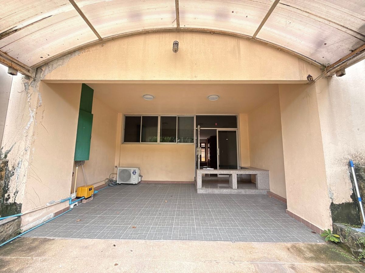 ให้เช่าทาวน์โฮมบางนา แบริ่ง ลาซาล : บ้านให้เช่า หมู่บ้านนภาลัย บางนา 🚊 จดบริษัทได้ ทำเลติด BTS บางนา / KP002