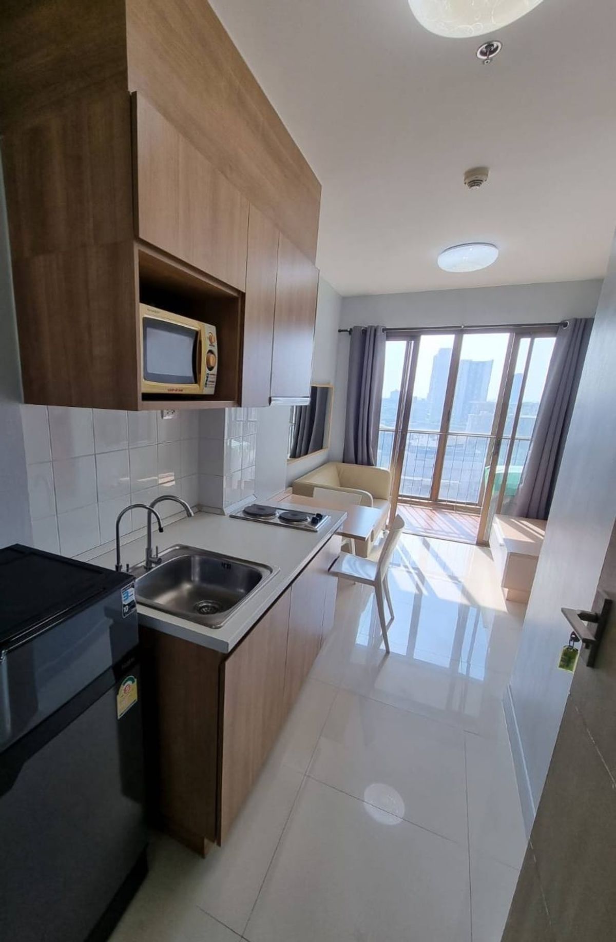 For RentCondoOnnut, Udomsuk : 🔥 Rent IDEO Mix Sukhumvit 103 (next to BTS Udomsuk) 🔥 📍 BTS Udomsuk only a few steps 🚆 Convenient to travel in all directions