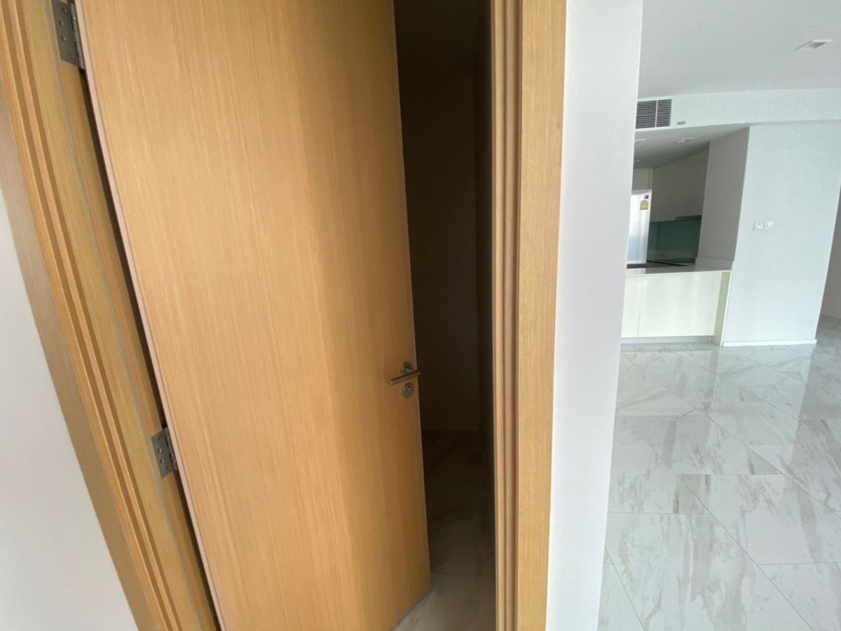 ขายคอนโดนานา : ขายคอนโดไฮด์ สุขุมวิท 11 เพนท์เฮาส์ ชั้น 36 146 ตร.ม. (S03-1172(S))