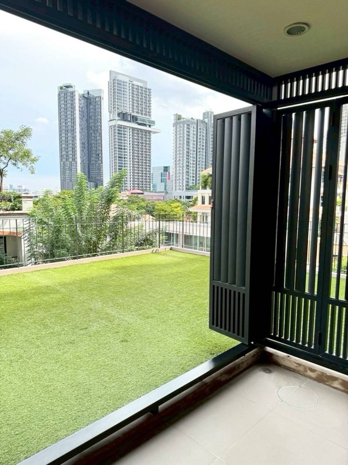 คอนโดสุขุมวิท อโศก ทองหล่อ : Prestige Tower for rent/sale 