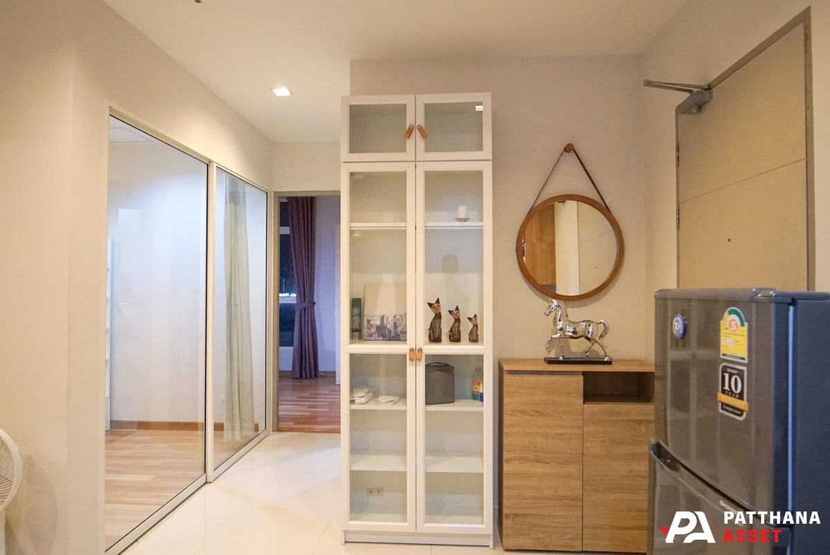 For RentCondoRatchathewi,Phayathai : Renting Ideo Verve Ratchaprarop is next to the Airport Link Ratchapraop. The most convenient in this area.