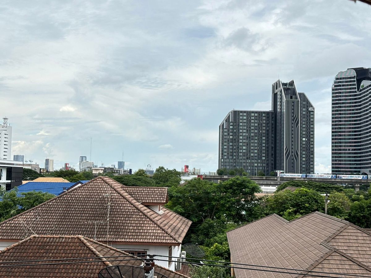 ให้เช่าทาวน์โฮมบางนา แบริ่ง ลาซาล : บ้านให้เช่า หมู่บ้านนภาลัย บางนา 🚊 จดบริษัทได้ ทำเลติด BTS บางนา / KP002