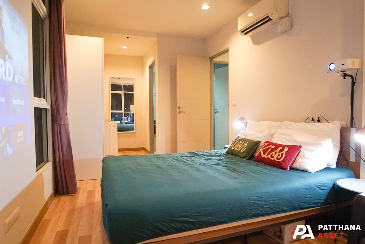 For RentCondoRatchathewi,Phayathai : Renting Ideo Verve Ratchaprarop is next to the Airport Link Ratchapraop. The most convenient in this area.