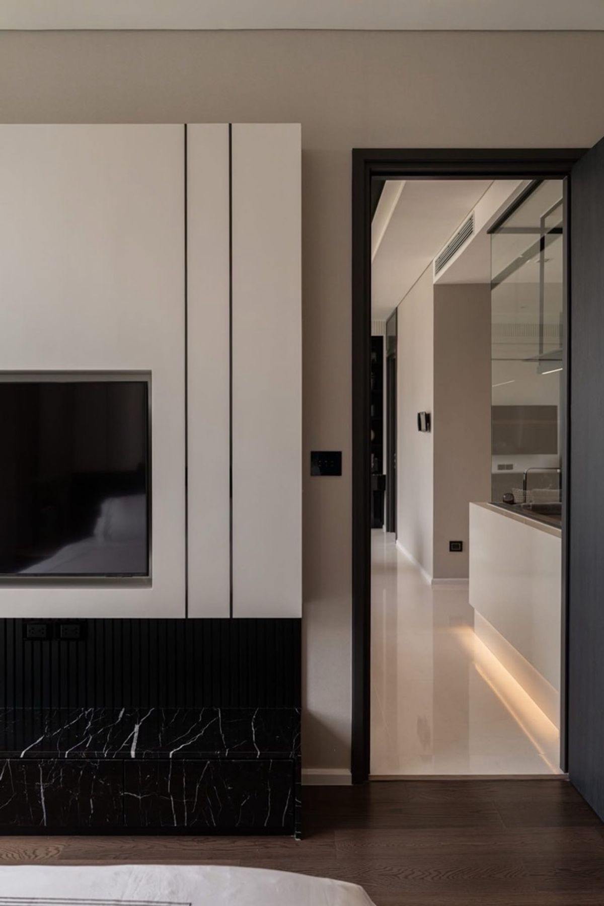 CondoSukhumvit, Asoke, Thonglor : 💎𝐑𝐚𝐫𝐞 𝐮𝐧𝐢𝐭 𝐮𝐧𝐢𝐭‼‼ ️The Bangkok Thonglor, new room, beautiful decoration, unblocked view in the heart of Thonglor, special price 28.9 MB (RENT 120,000) only. Contact 086-795-9997.