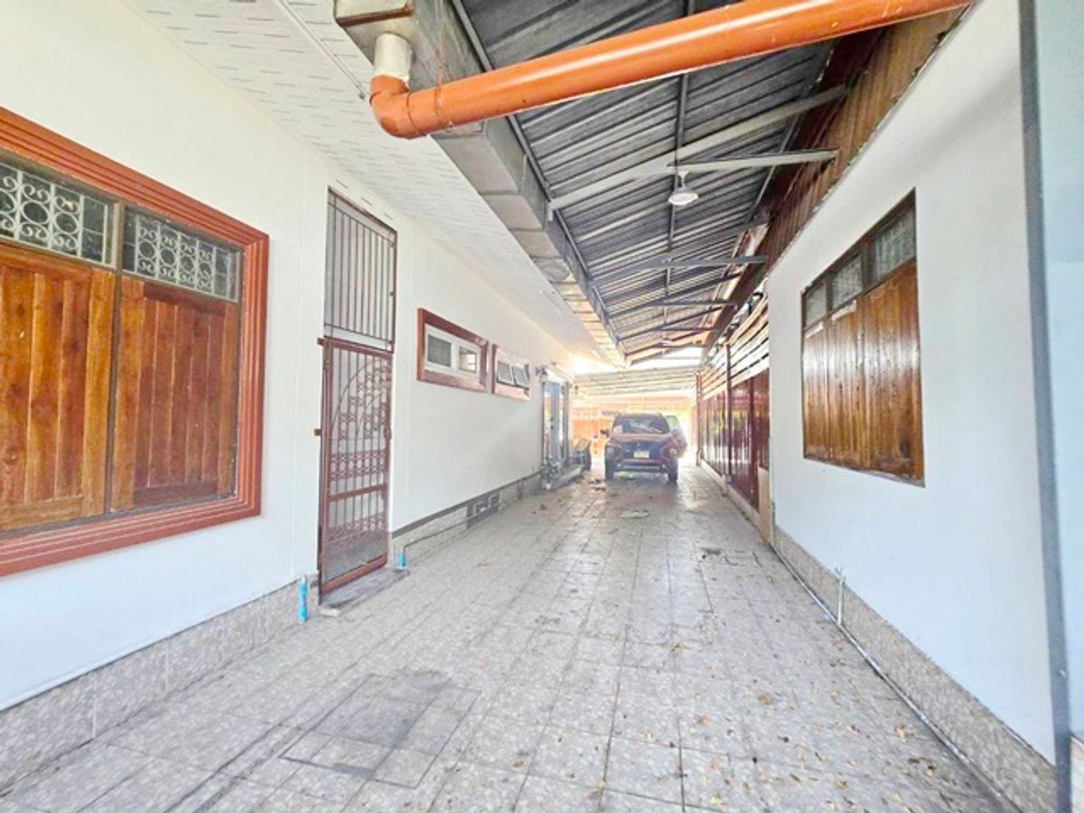 For RentHouseNawamin, Ramindra : BangChan MRT 800 m. 1-2houses for rent and sale in RamIntra 111-121 MinBuri District 75sqwah 275sqm