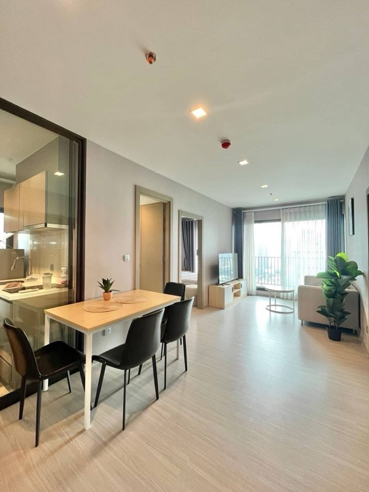 For RentCondoRama9, Petchburi, RCA : 💕 Condo for rent, near the Life Asoke Rama 9, 2 bedrooms, ready 💕 Line@ynv1923x