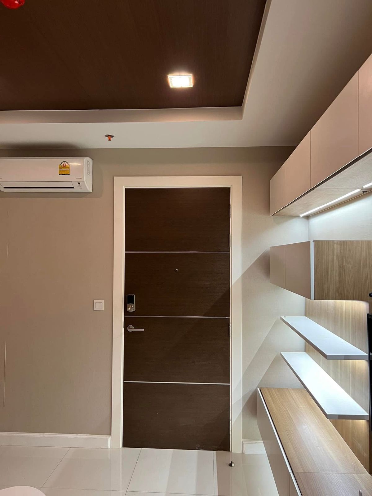 ให้เช่าคอนโดสมุทรปราการ สำโรง : ให้เช่า 📍 The Metropolis Samrong Interchange 📍เดินทางสะดวก ใกล้ BTS สำโรง เฟอร์นิเจอร์ และ เครื่องใช้ไฟฟ้าครบ 