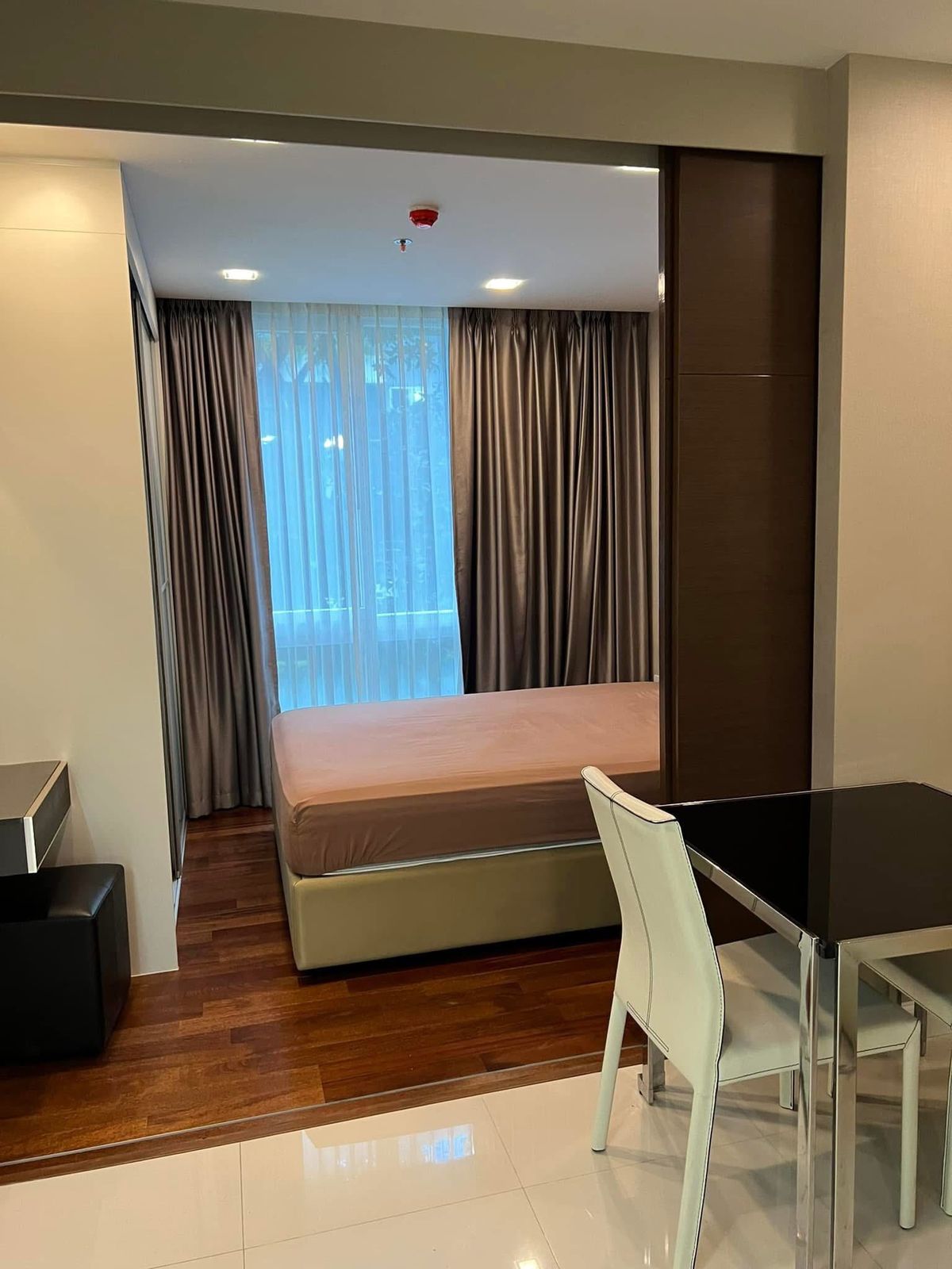 ให้เช่าคอนโดสมุทรปราการ สำโรง : ให้เช่า 📍 The Metropolis Samrong Interchange 📍เดินทางสะดวก ใกล้ BTS สำโรง เฟอร์นิเจอร์ และ เครื่องใช้ไฟฟ้าครบ 