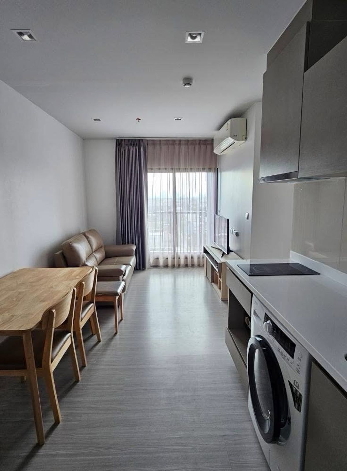 For RentCondoOnnut, Udomsuk : For rent at Life Sukhumvit 62, high floor, beautiful view, 2 bedrooms, 1 bathroom, 50 sq.m., price 25,000 baht.