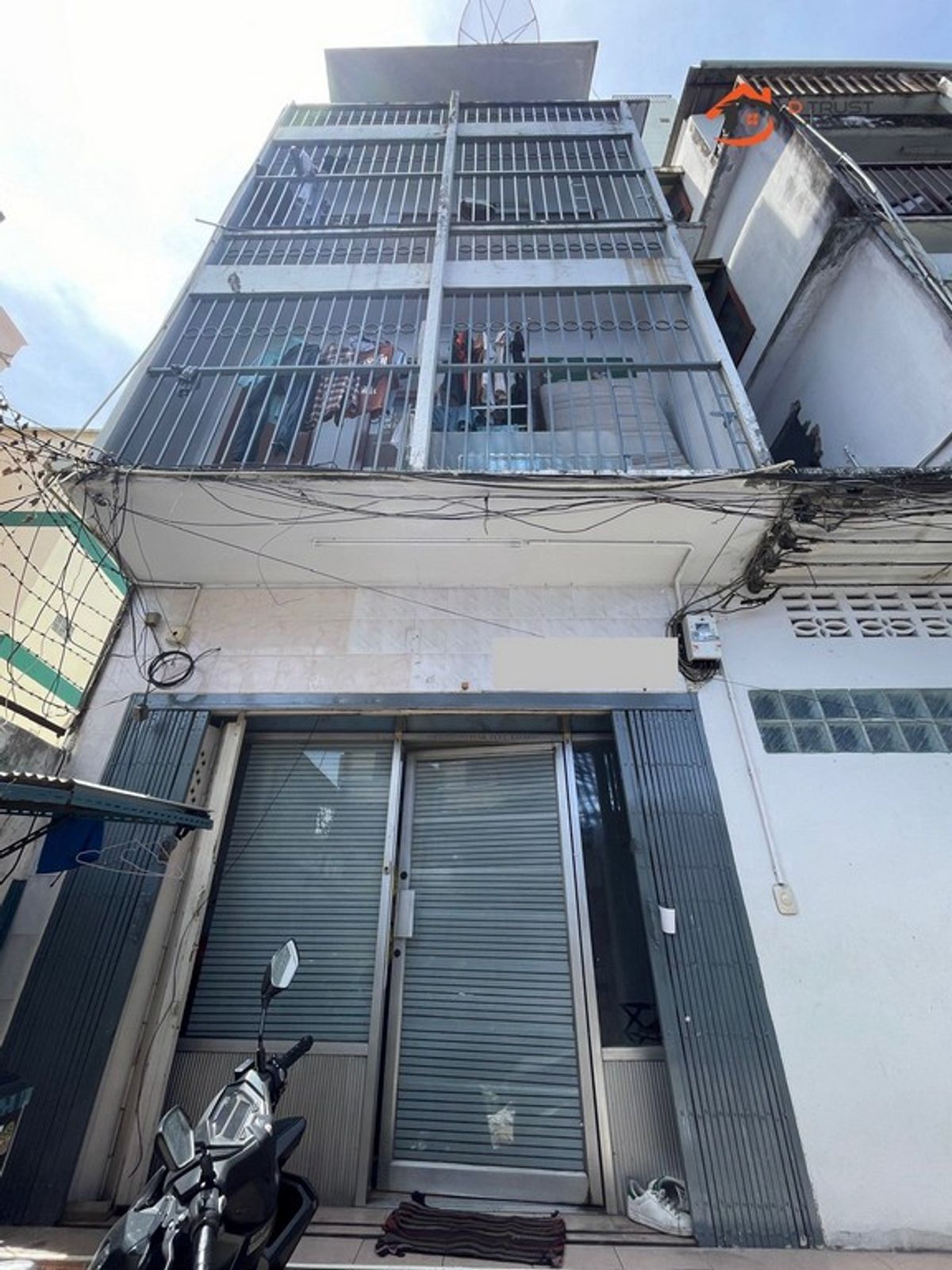 For SaleShop HouseSilom, Saladaeng, Bangrak : Commercial building for sale, Bang Rak Road, Silom, Sathorn, North, near Wat Kak, near BTS, Sen Louis Station