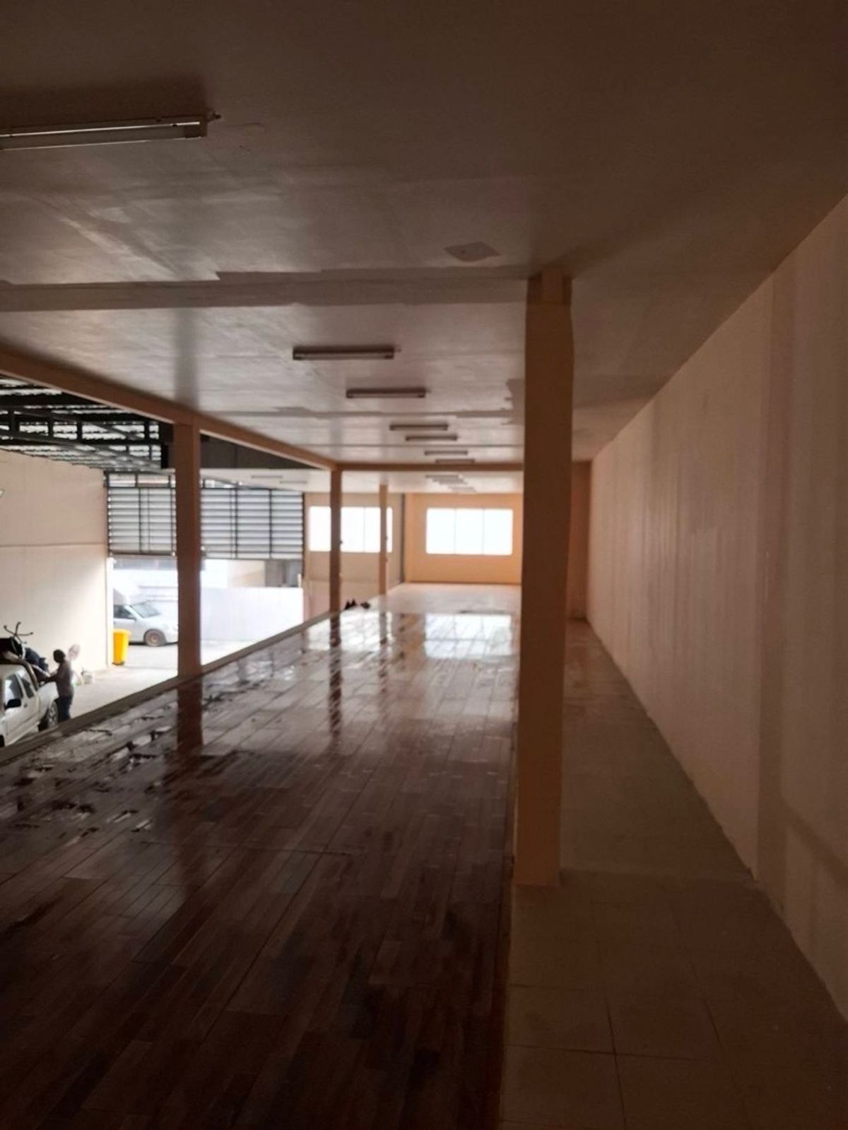 For RentWarehouseRatchadapisek, Huaikwang, Suttisan : Warehouse for rent 400 sq.m., Ratchadaphisek 3 - Huai Khwang, Bangkok | For Rent Warehouse Office 400 SQ.M., at Ratchadaphaisek 3 - Huay Kwang, Bangkok