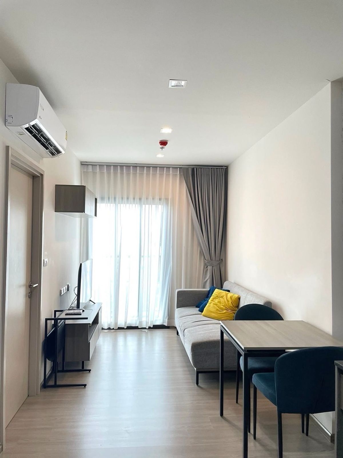 For RentCondoRama9, Petchburi, RCA : 🩵 Rent The Base Phetchaburi Thonglor 33 sq.m. Ready to stay. Ready to Move in🩵