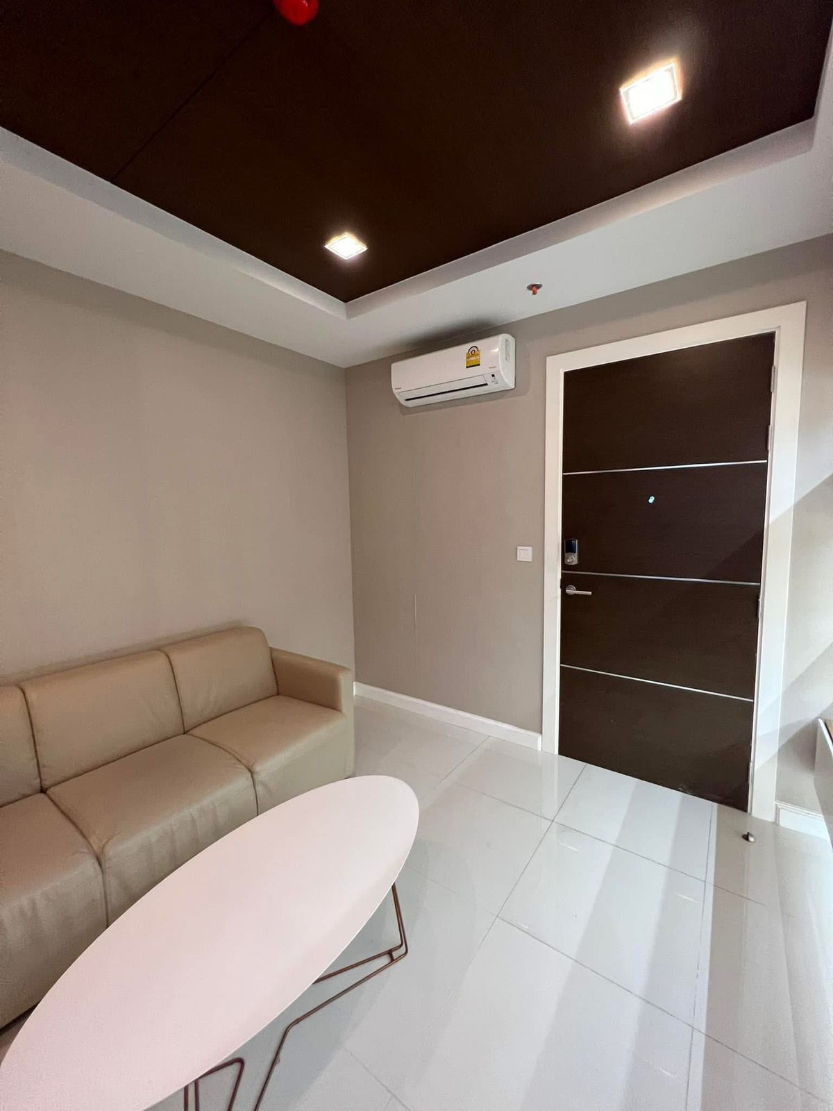 ให้เช่าคอนโดสมุทรปราการ สำโรง : ให้เช่า 📍 The Metropolis Samrong Interchange 📍เดินทางสะดวก ใกล้ BTS สำโรง เฟอร์นิเจอร์ และ เครื่องใช้ไฟฟ้าครบ 