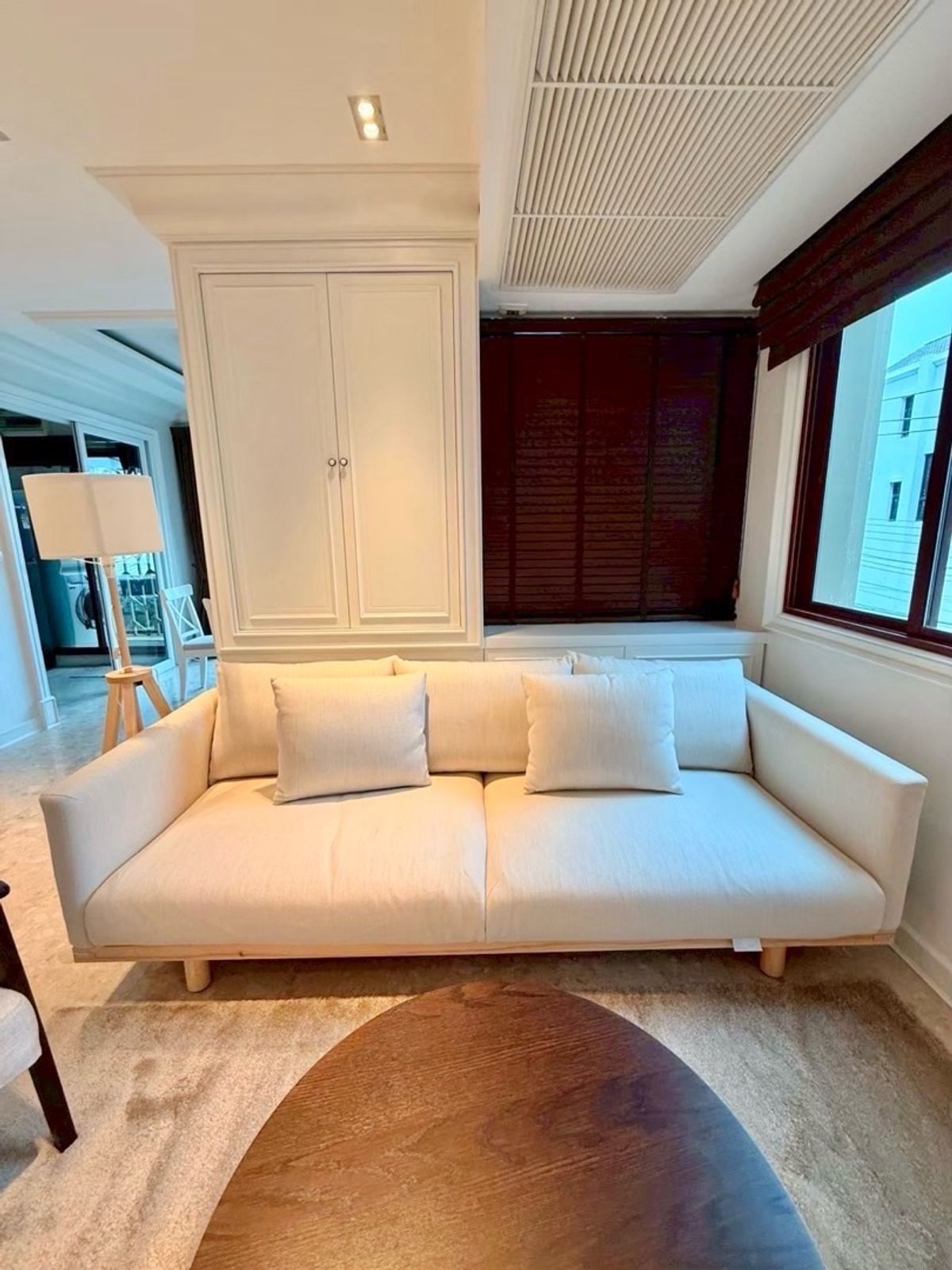 For RentCondoWitthayu, Chidlom, Langsuan, Ploenchit : ✨🏢 Rent a luxury condo in the heart of The Crest Ruamrudee Soi Ruamrudee 2 | Near BTS Ploenchit, Central Embassy, ​​Central Chidlom Condo, peaceful, beautiful, ready to move in. 🍃💫