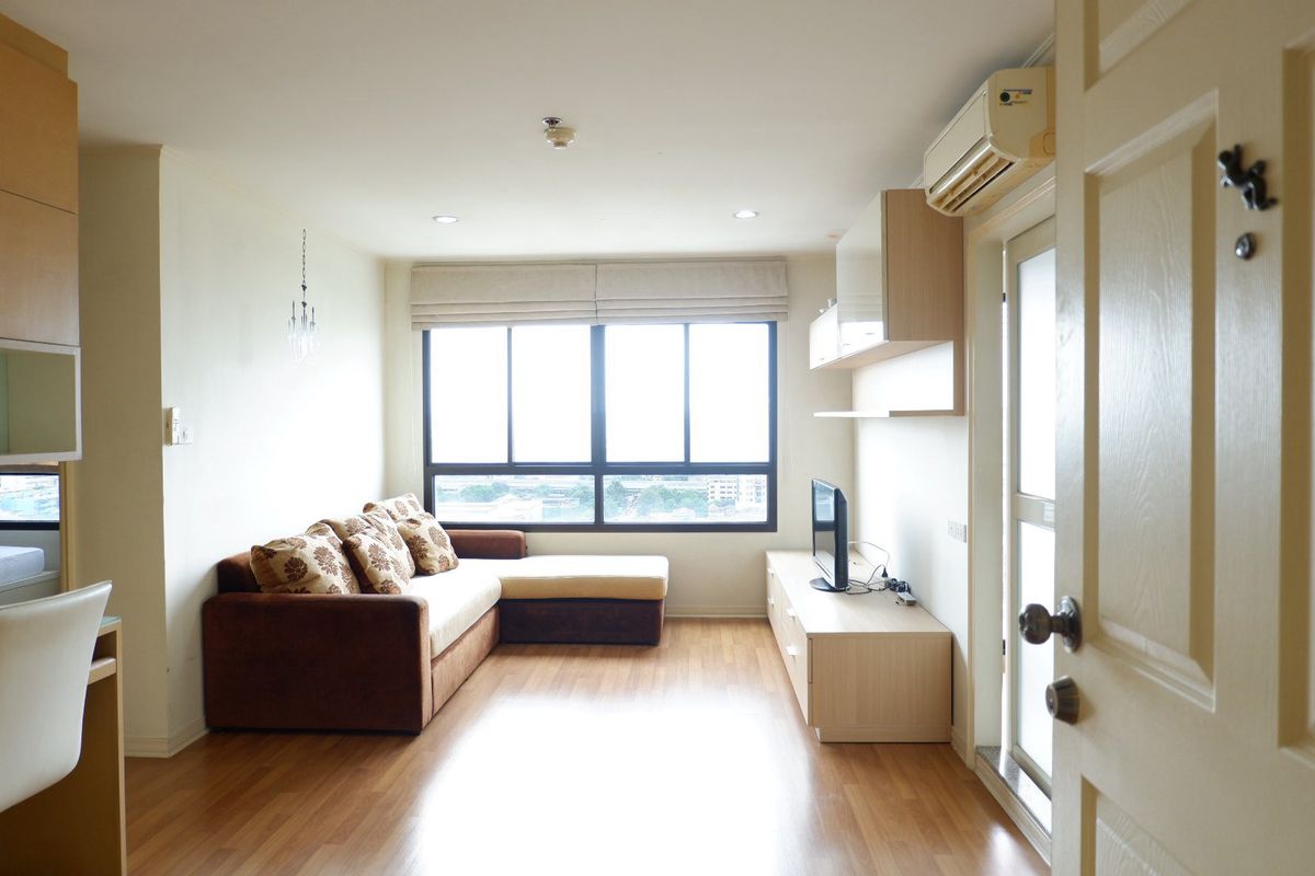 For RentCondoSapankwai,Jatujak : 🍀 Rent Lumpini Place Phahon - Saphan Khwai 🍀 Interested in adding LINE @zcondo (with @prefix) 🔥 C4512
