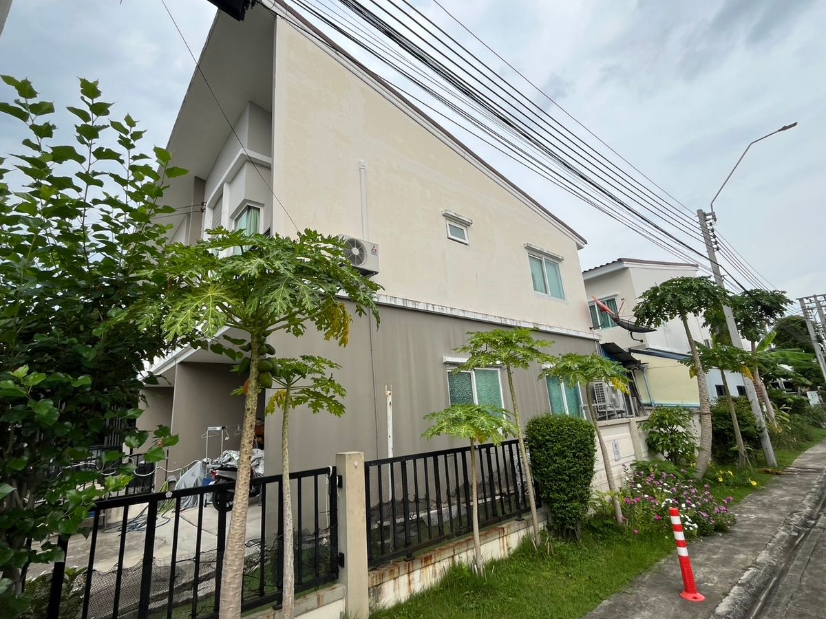 ขายทาวน์โฮมพระราม 5 ราชพฤกษ์ บางกรวย : ขายบ้านหลังมุม 