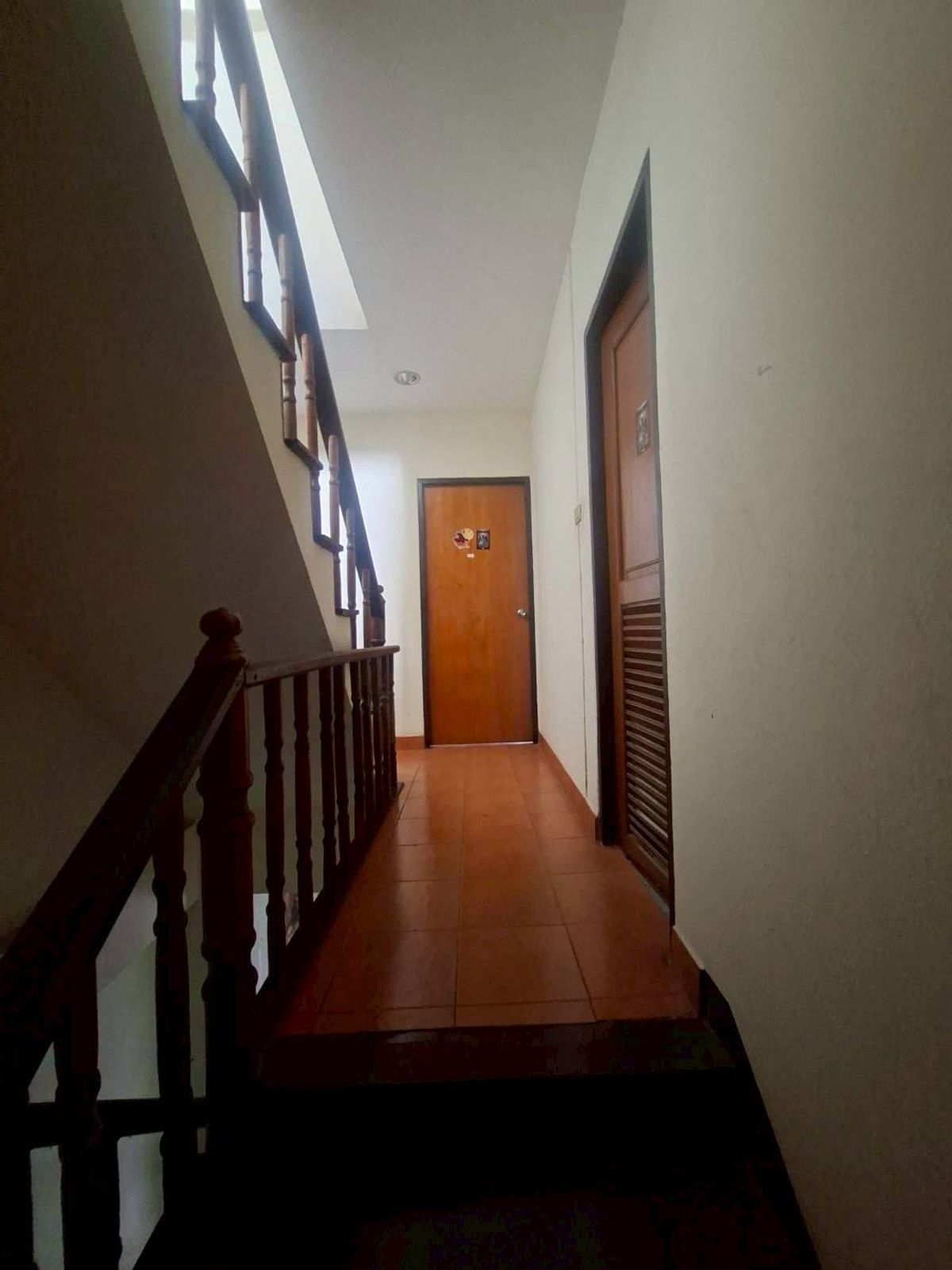 ขายทาวน์โฮมลาดกระบัง สุวรรณภูมิ : ขายด่วนทาวน์โฮม 3 ชั้น หมู่บ้านสวนหลวงโฮมเพลส เฉลิมพระเกียรติ ร.9 ซอย 30 (N.1854)