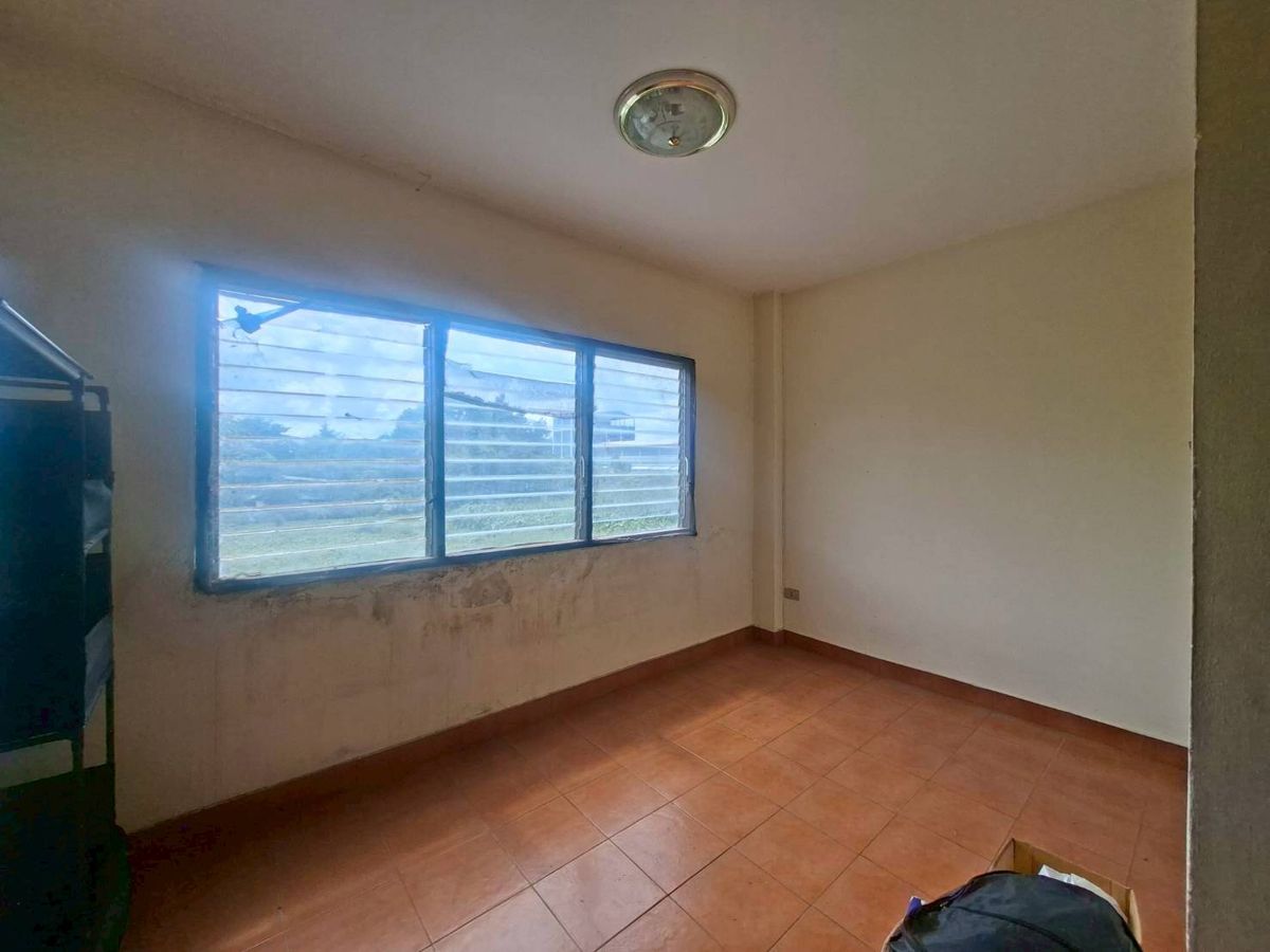 ขายทาวน์โฮมลาดกระบัง สุวรรณภูมิ : ขายด่วนทาวน์โฮม 3 ชั้น หมู่บ้านสวนหลวงโฮมเพลส เฉลิมพระเกียรติ ร.9 ซอย 30 (N.1854)