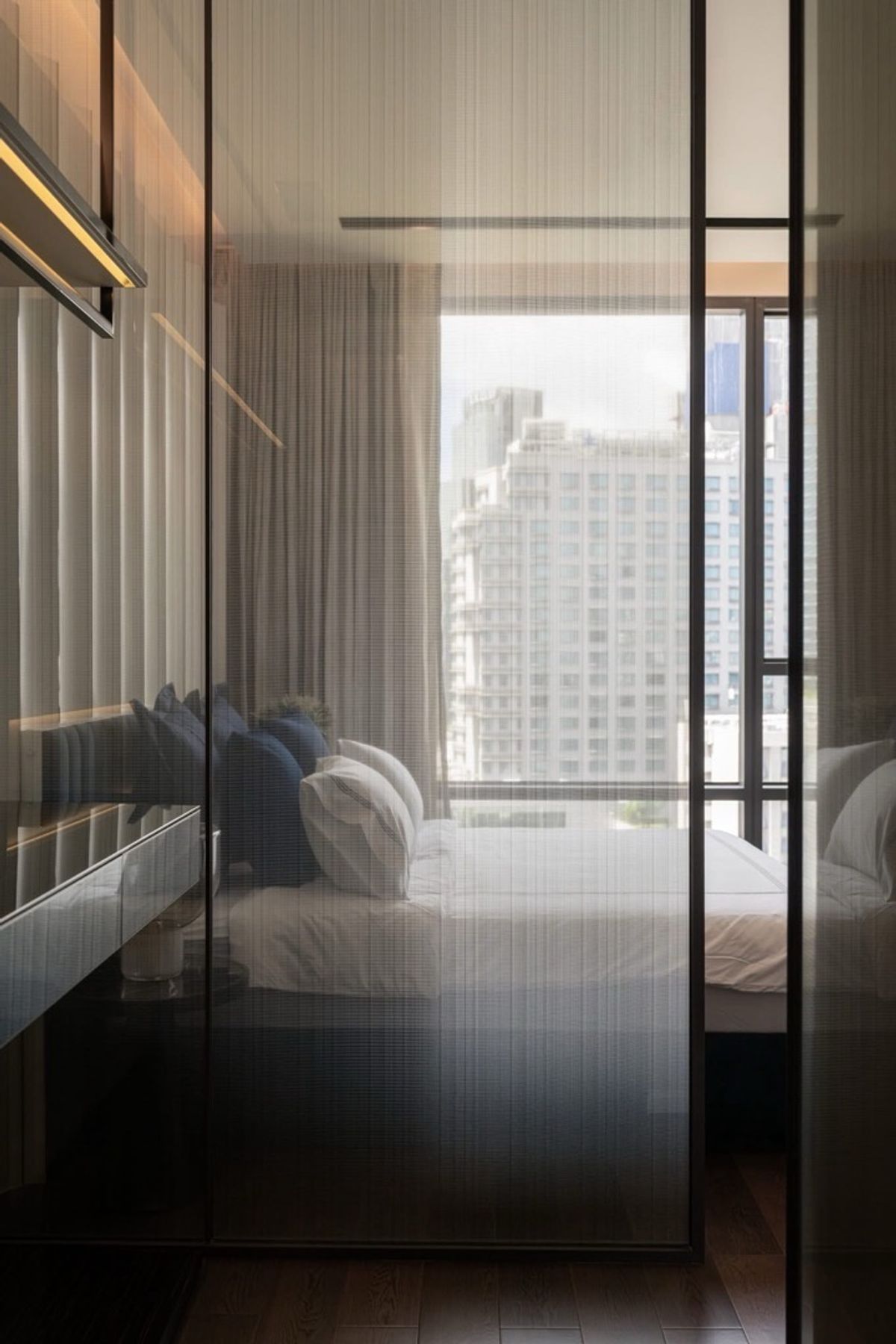 CondoSukhumvit, Asoke, Thonglor : 💎𝐑𝐚𝐫𝐞 𝐮𝐧𝐢𝐭 𝐮𝐧𝐢𝐭‼‼ ️The Bangkok Thonglor, new room, beautiful decoration, unblocked view in the heart of Thonglor, special price 28.9 MB (RENT 120,000) only. Contact 086-795-9997.