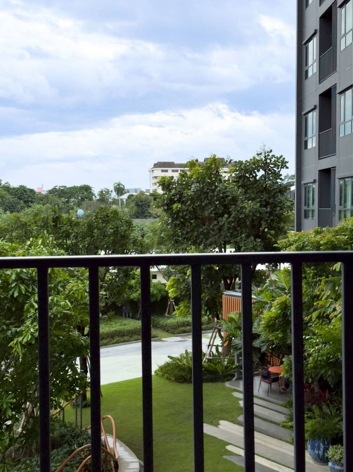 ขายคอนโดเชียงใหม่ : 🌿✨ ขายคอนโด The Base Condo ใกล้เซ็นทรัลเฟสติวัล เชียงใหม่ – วิวสวน + วิวดอยสุเทพสุดชิล เพียง 3.59 ลบ.!