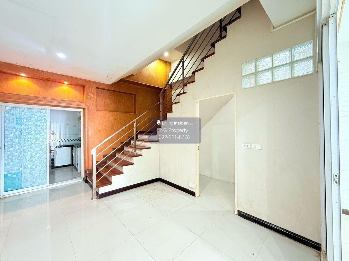 For SaleShop HouseBang kae, Phetkasem : Selling a building on Bang Waek Road, near Kanchana Road, only 500 meters.
