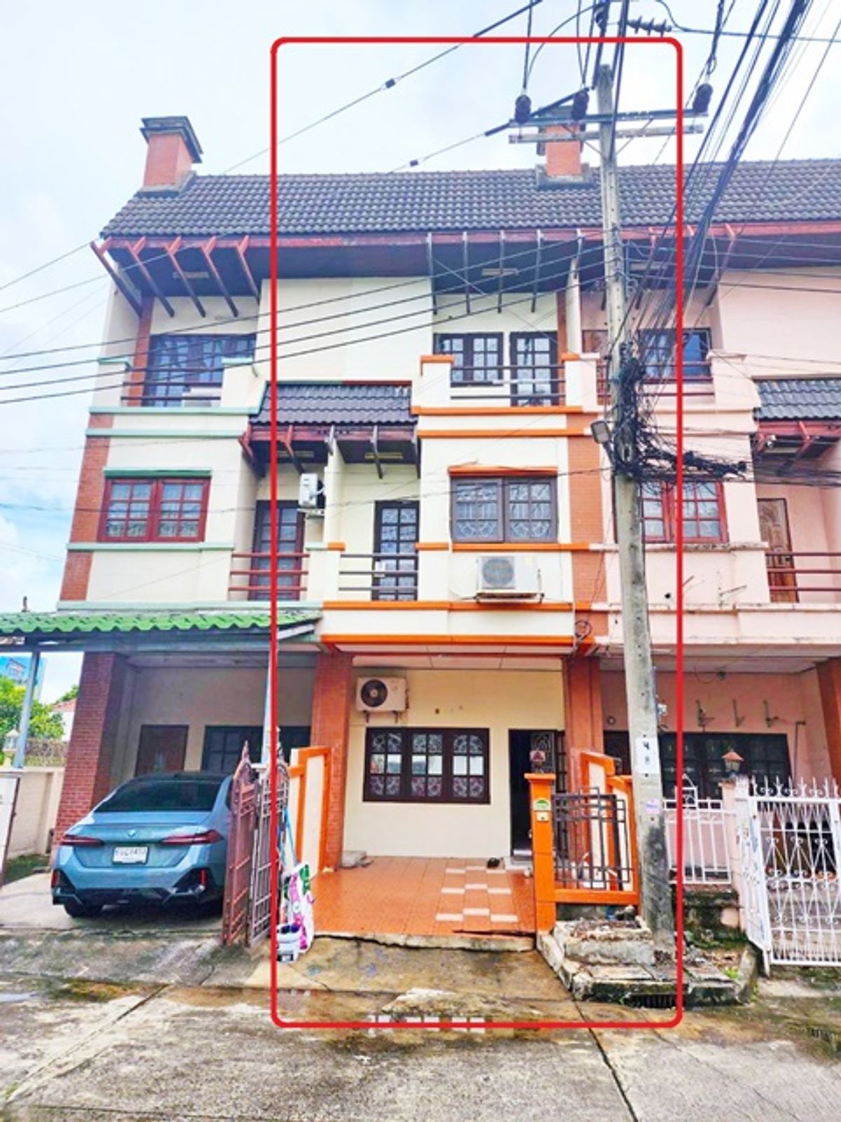 For RentTownhomeKaset Nawamin,Ladplakao : 7-Eleven the lawn 2a/c Nawamin 133-141 opposite Lotus Thai Watsadu 3-story townhouse 4bed 11,499B-M