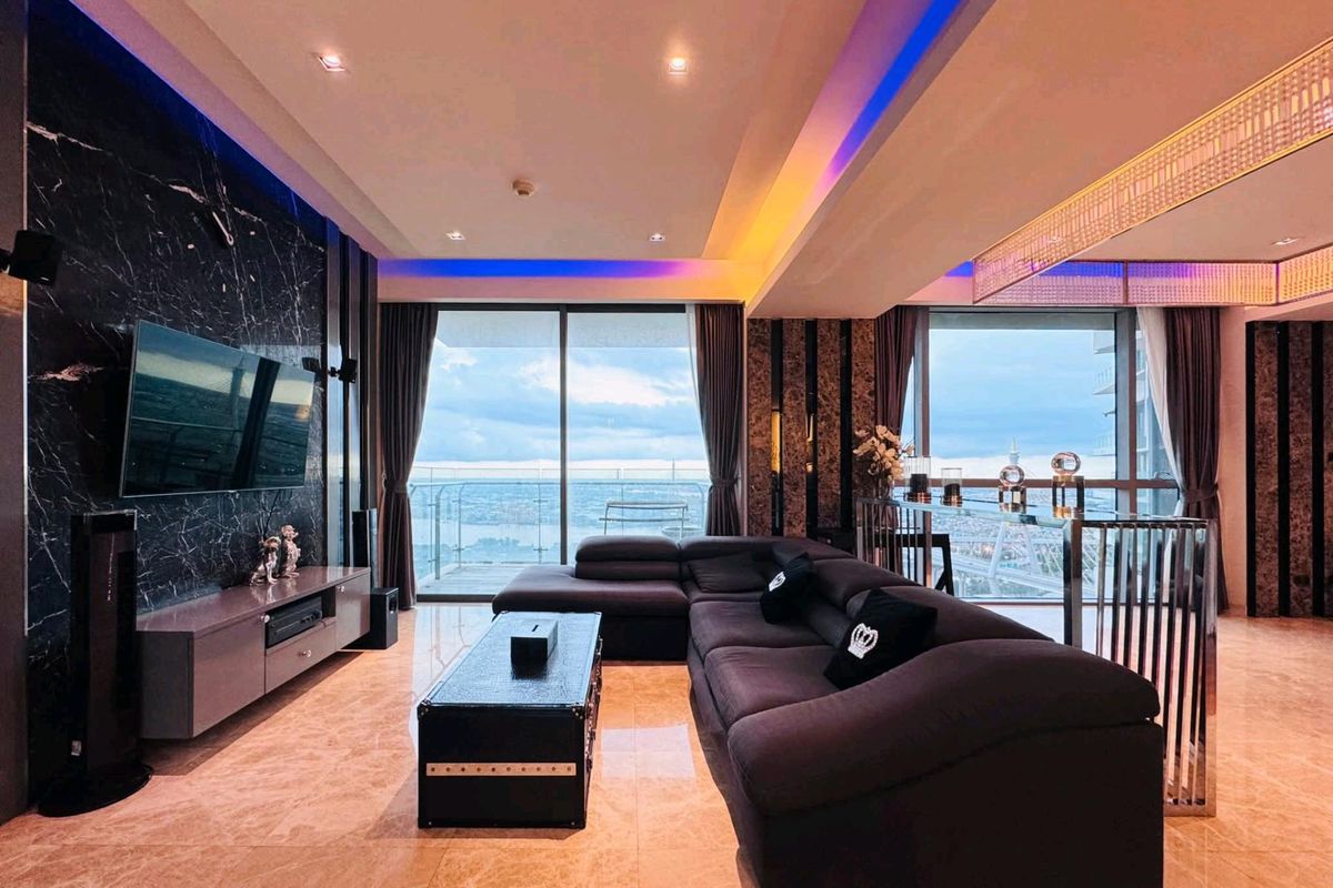 ขายคอนโดพระราม 3 สาธุประดิษฐ์ : 🔥 For Sale: The Pano Rama 3 – Ultra Luxury Condo 🔥
✨ Panoramic Chao Phraya River View | High Floor ✨
