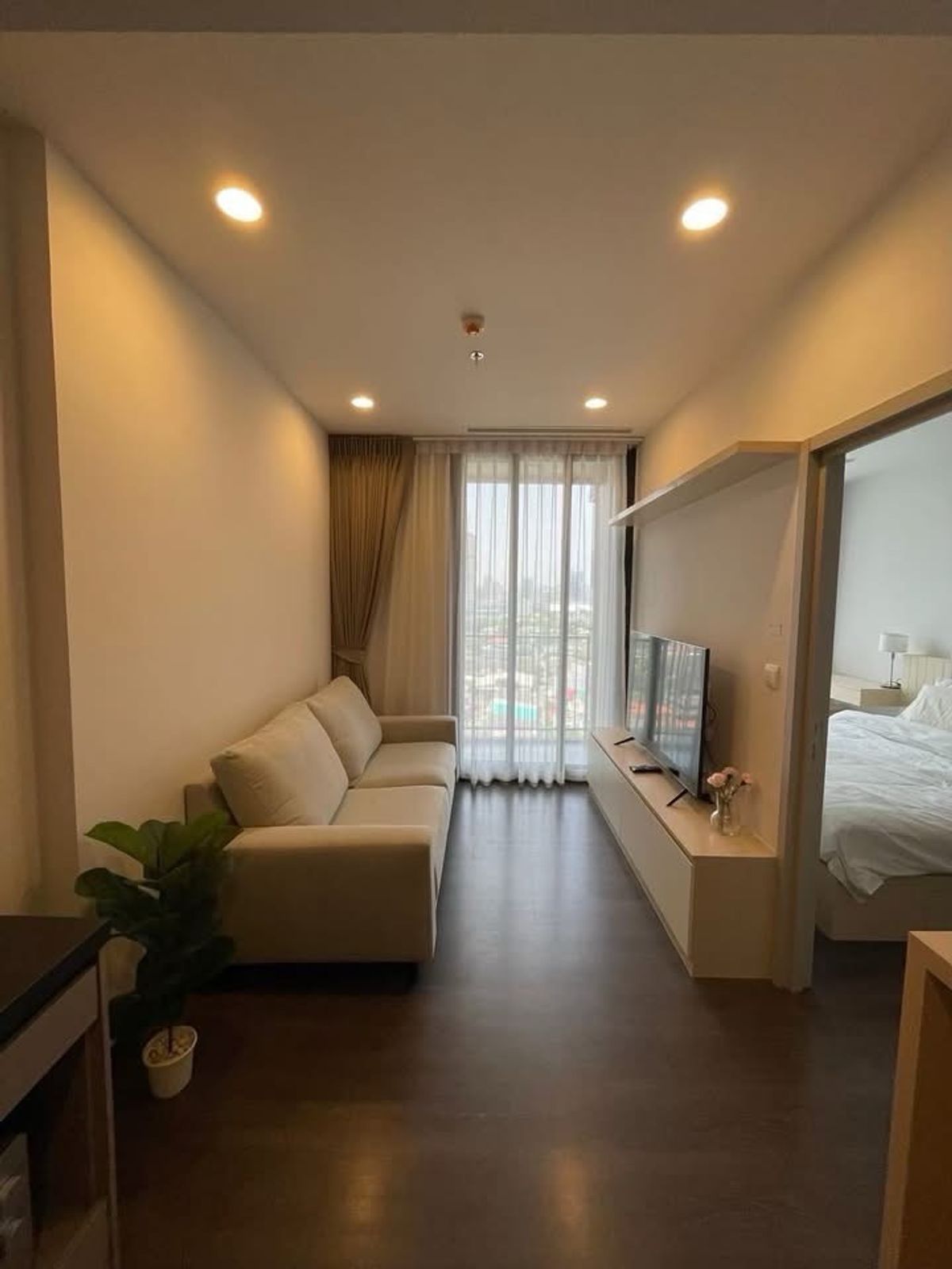 CondoSukhumvit, Asoke, Thonglor : ✅ Ready to stay ✅𝐎𝐤𝐚 𝐡𝐚𝐮𝐬 Unblock viewroom, size 35 SQ.M 1 BED 1 Bath, only 4.56 MB. (Rent 22,000/M) Contact 086-795-9997
