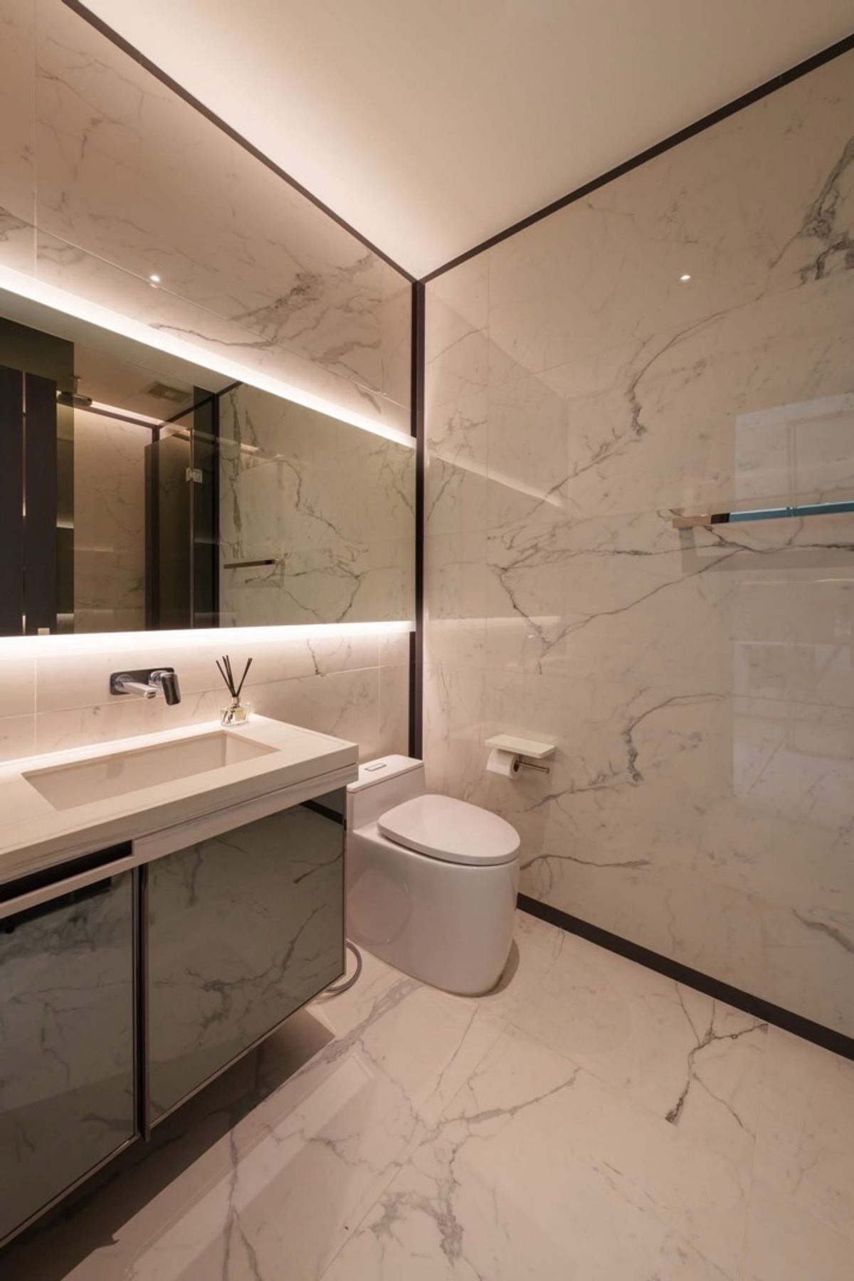 CondoSukhumvit, Asoke, Thonglor : 💎𝐑𝐚𝐫𝐞 𝐮𝐧𝐢𝐭 𝐮𝐧𝐢𝐭‼‼ ️The Bangkok Thonglor, new room, beautiful decoration, unblocked view in the heart of Thonglor, special price 28.9 MB (RENT 120,000) only. Contact 086-795-9997.