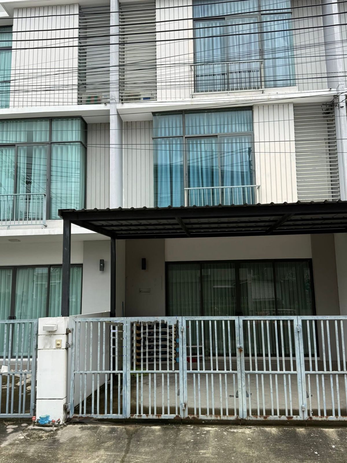For RentTownhomeSamut Prakan,Samrong : Rent a townhome/home office, Privilit Ville 76, Bang Na-Ring, Meka Bangna and IKEA Bangna