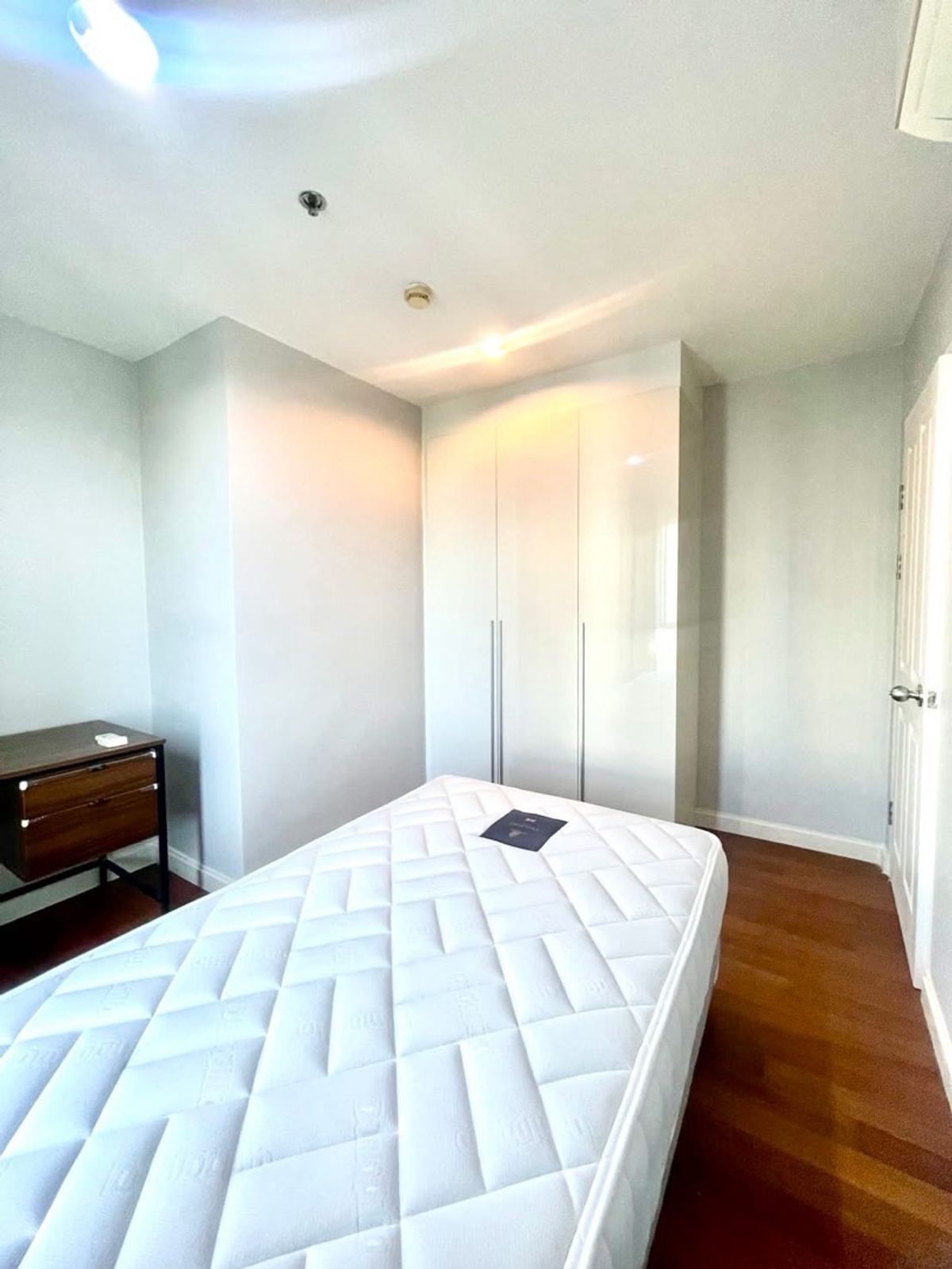 CondoRama9, Petchburi, RCA : ⭐️ The room is ready ⭐️Belle Grand Rama, 9 rooms, size 101 SQ.M 3 Bed 2 Bath, near Sental Rama 9, only 14 MB (RENT 55,000/ Month).
