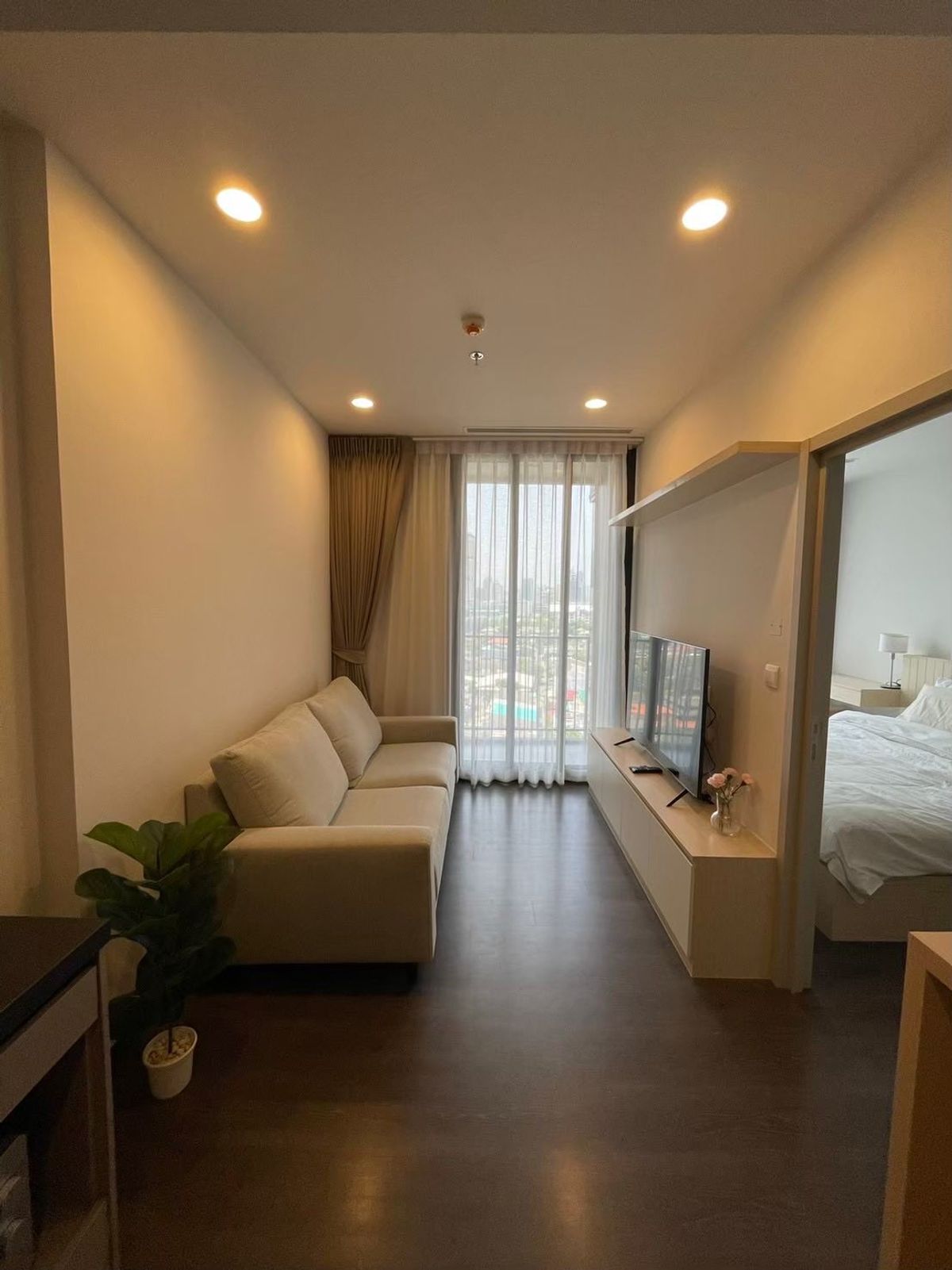 ให้เช่าคอนโดสุขุมวิท อโศก ทองหล่อ : *FOR RENT* Oka Haus Sukhumvit 36 (BTS Thonglor)