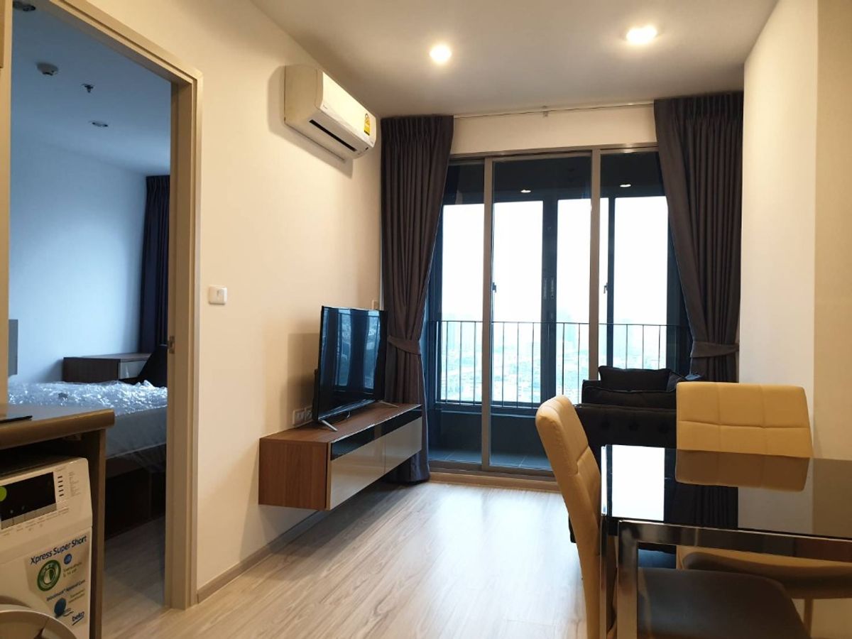 For RentCondoBang Sue, Wong Sawang, Tao Pun : IDEO Mobi Bangsue Grand Interchange Condo 1 Bedroom, 1 Bathroom, high floor, beautiful view