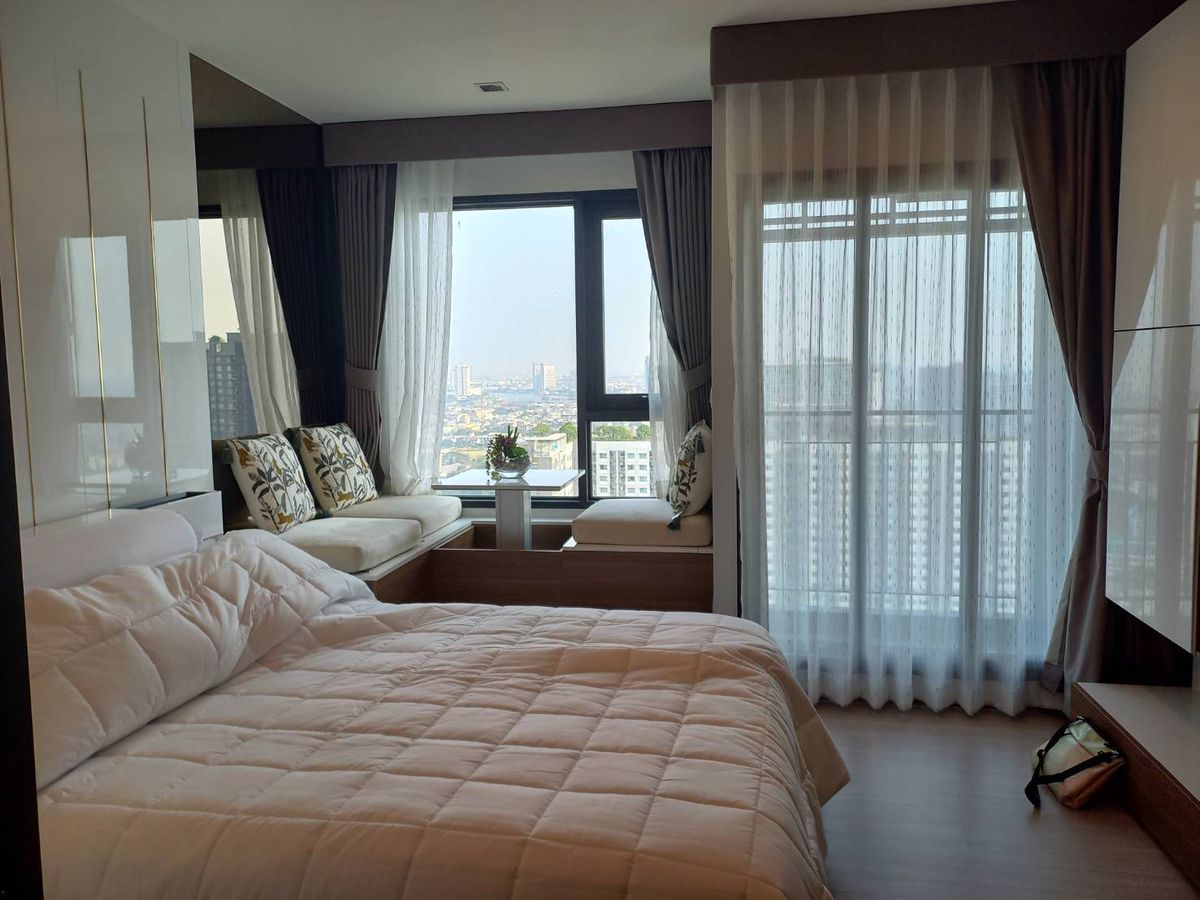 ให้เช่าคอนโดท่าพระ ตลาดพลู วุฒากาศ : (for rent) Life Sathorn Sierra  ใกล้รถไฟฟ้า BTS ตลาดพลู 150 ม.