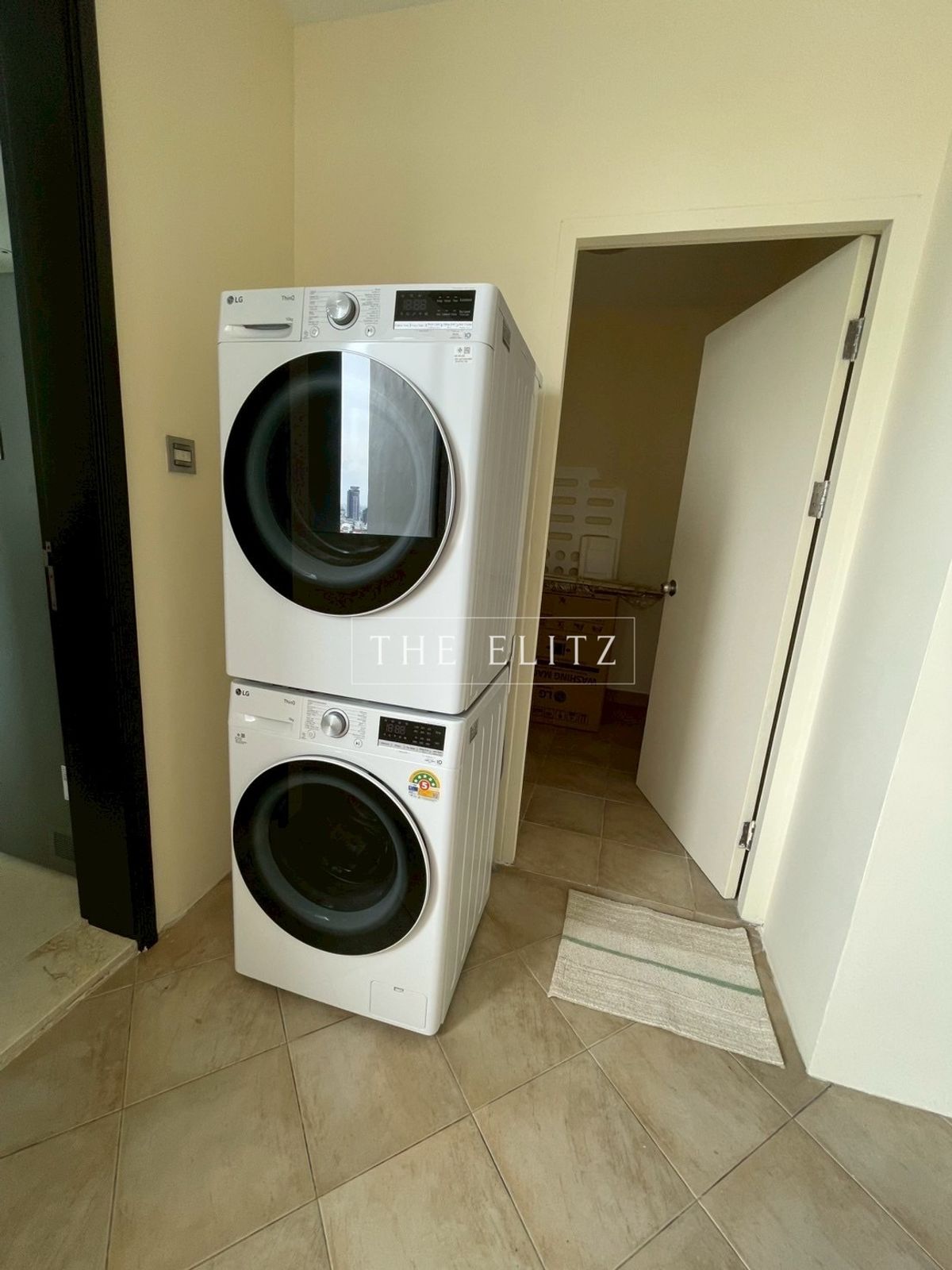 ขายคอนโดสาทร นราธิวาส : ✨ ห้องทำเลทอง The Infinity แต่งเองได้ตามใจ อยู่เองก็ดี ลงทุนก็คุ้ม 💯