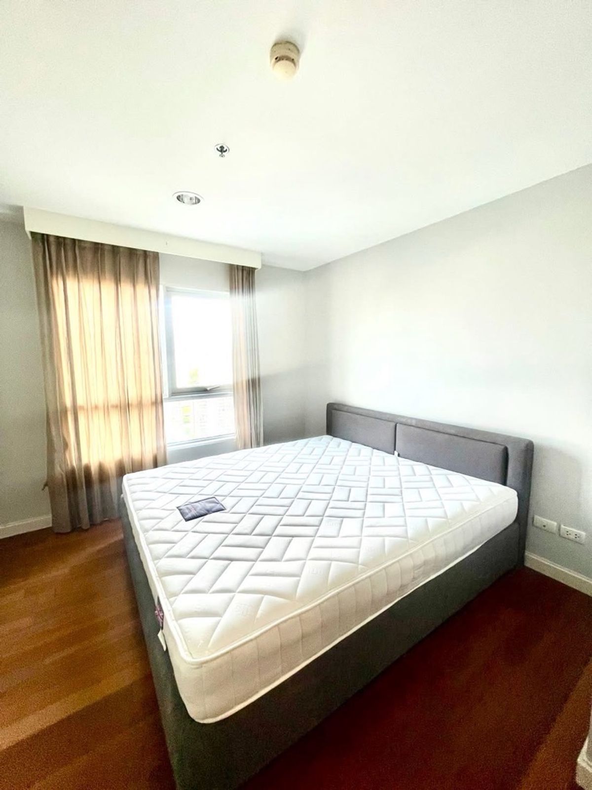 CondoRama9, Petchburi, RCA : ⭐️ The room is ready ⭐️Belle Grand Rama, 9 rooms, size 101 SQ.M 3 Bed 2 Bath, near Sental Rama 9, only 14 MB (RENT 55,000/ Month).