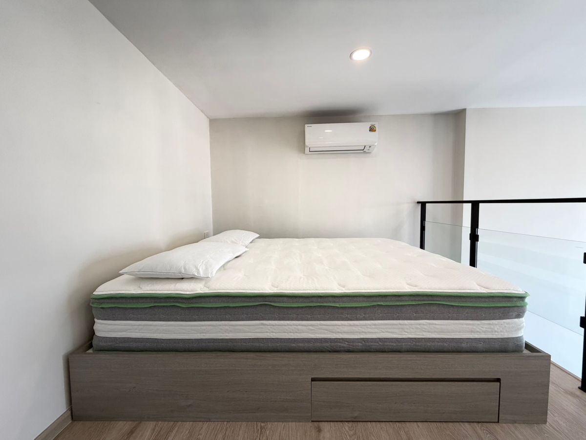 ขายคอนโดปิ่นเกล้า จรัญสนิทวงศ์ : 🏢 For Sale: ออริจิ้น ปลั๊ก&เพลย์ สิรินธร สเตชั่น 🛏 Duo space 1 bed 📏 ขนาด: 35 ตร.ม. 💰 ราคาเบาๆเพียง  3.65 ล. 📍 ทำเล: ใกล้รถไฟฟ้า สถานีสิรินธร และห้างสรรพสินค้าย่านฝั่งธน