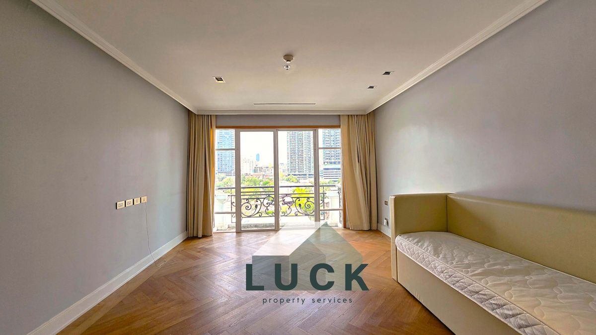 CondoSukhumvit, Asoke, Thonglor : LUCK 🏭 Lava Condo, Aung Rose, Sukhumvit 36, Low Rise, safe from earthquakes There is only 1 layer of privacy. There are only 2 rooms !!!