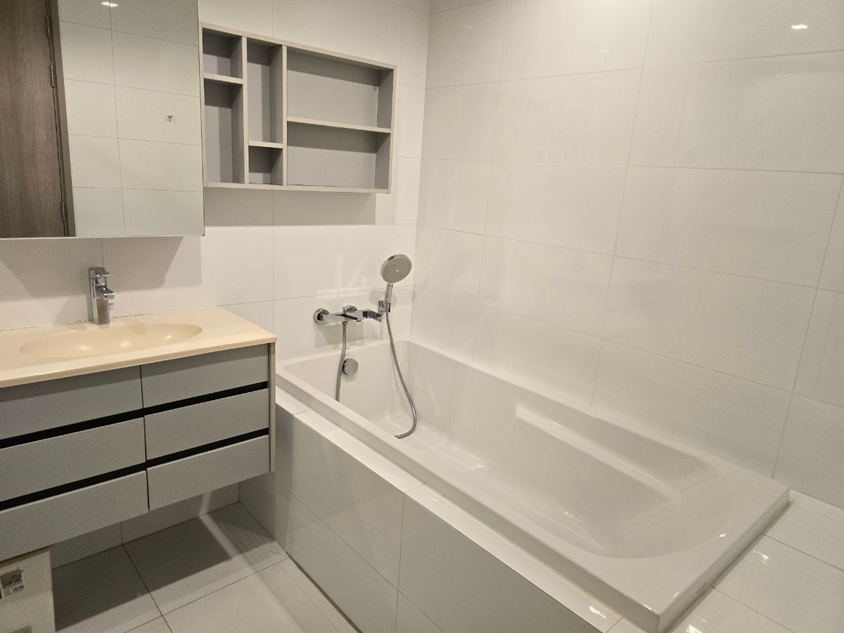 ให้เช่าคอนโดสุขุมวิท อโศก ทองหล่อ : For rent condo HQ Thonglor 1 Bed 50 Sq.m (S03-1772)