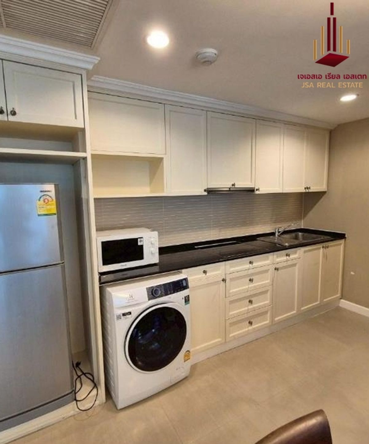 ให้เช่าคอนโดสุขุมวิท อโศก ทองหล่อ : ✨ For Rent: Burgundy Place Condo ✨  💰 Only 55,000 THB/month