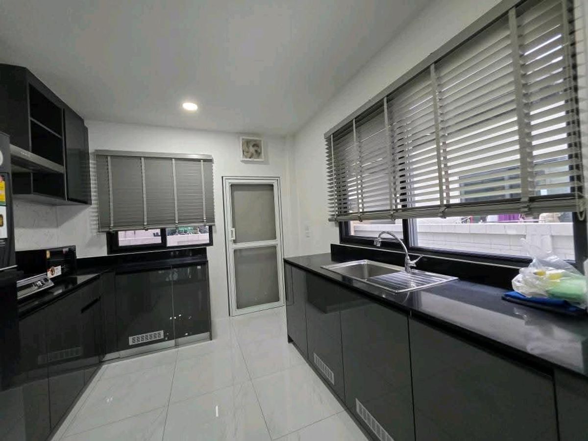 บ้านบางนา แบริ่ง ลาซาล : The City Bangna – Luxury Living Next to MEGA BANGNA พื้นที่ใช้สอย 313 ตร.ม. ที่ดิน 70 ตร.ว.