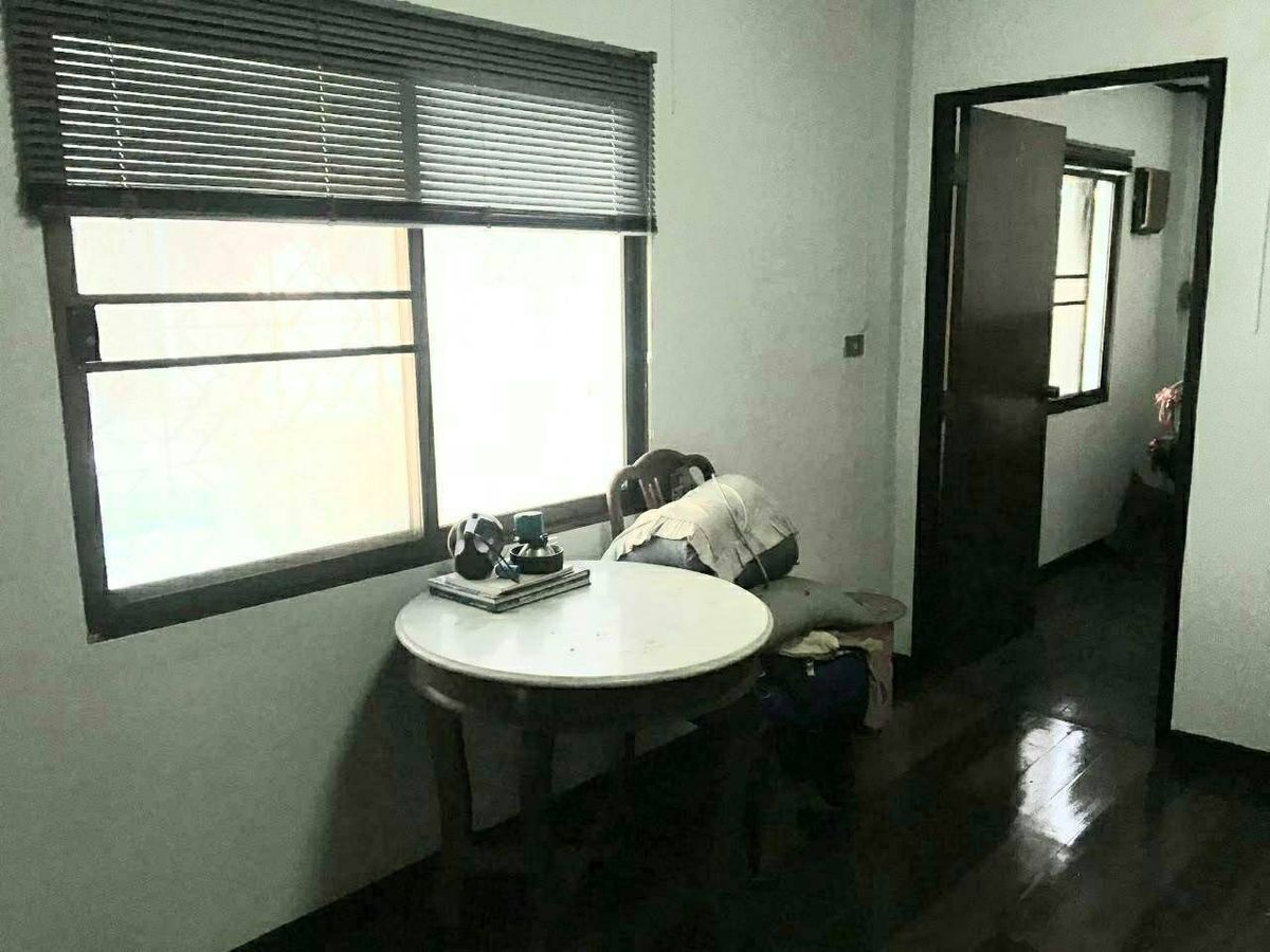 For SaleShop HouseBang Sue, Wong Sawang, Tao Pun : Urgent sale of commercial building suitable for opening a business in a potential location, Soi Sing