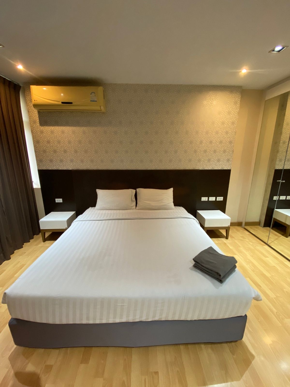ให้เช่าคอนโดนานา : เช่า RR908 Nantiruj Tower ห้องสวย เฟอร์นิเจอร์ครบ ใกล้รถไฟฟ้า BTS นานา