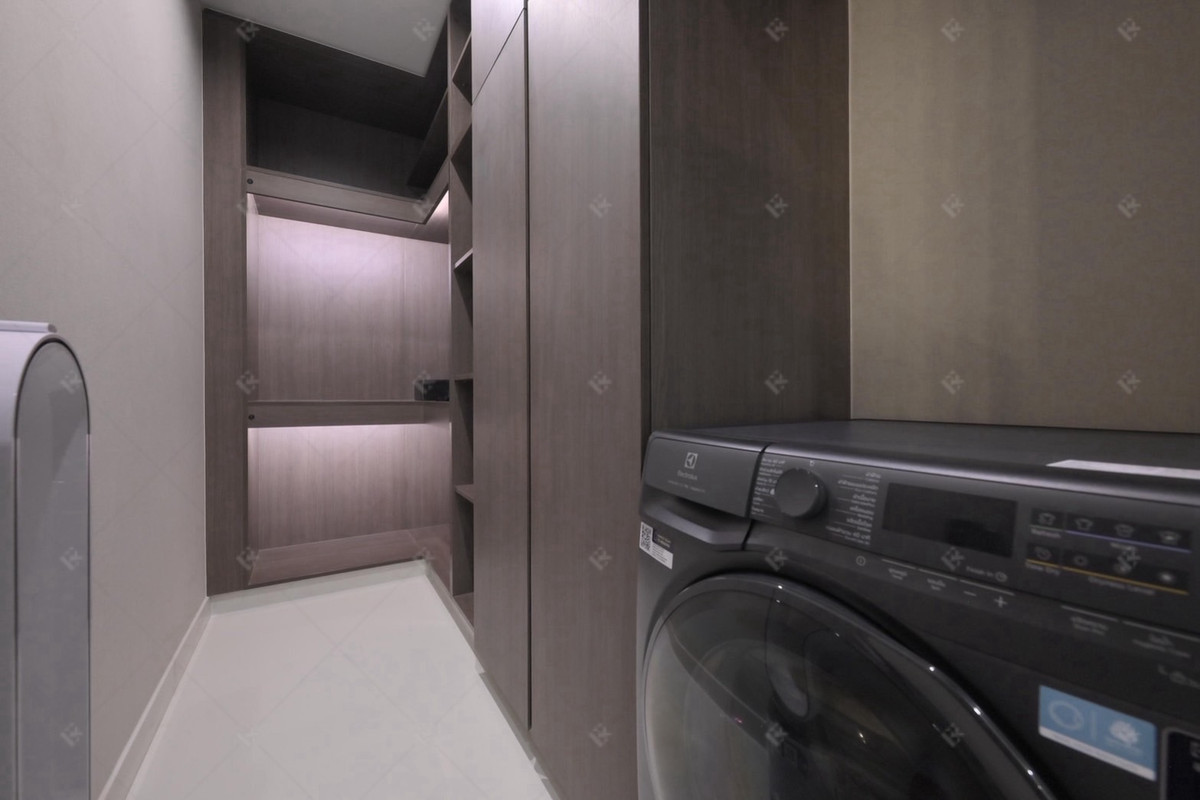 For RentCondoNana, North Nana,Sukhumvit13, Soi Nana : Q1 Sukhumvit ✨ 𝐄𝐥𝐞𝐠𝐚𝐧𝐭 𝐃𝐞𝐬𝐢𝐠𝐧 𝐰𝐢𝐭𝐡 𝐅𝐚𝐧𝐭𝐚𝐬𝐭𝐢𝐜 𝐕𝐢𝐞𝐰𝐬 𝐨𝐟 𝐁𝐞𝐧𝐜𝐡𝐚𝐤𝐢𝐭𝐭𝐢 𝐏𝐚𝐫𝐤 🌳 🏙️ Near BTS Nana 