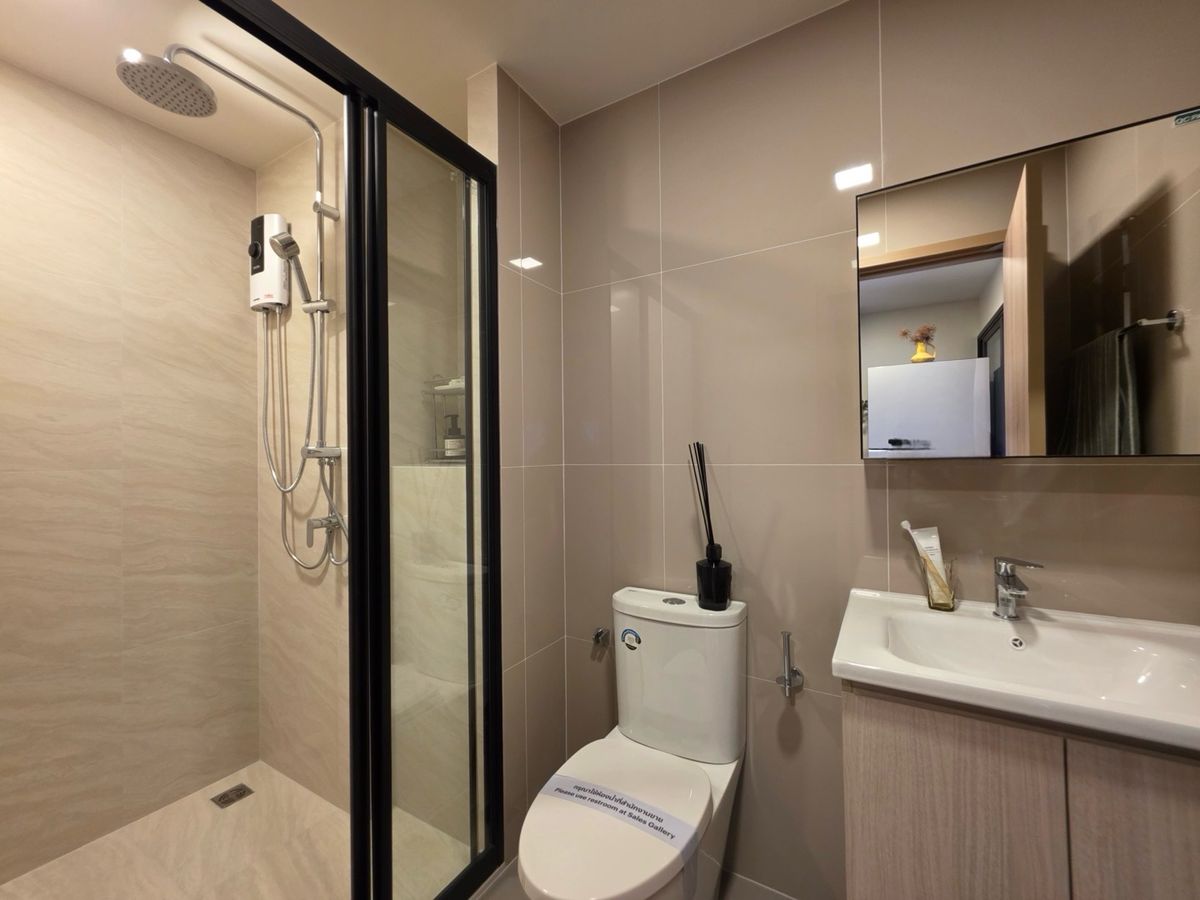 For SaleCondoRama9, Petchburi, RCA : ⭐️ (Buy directly from the project) ⭐️𝐓𝐡𝐞 𝐁𝐚𝐬𝐞 𝐔𝐫𝐛𝐚𝐧 𝟗 𝟗 26.75 SQ.M 1 Bed 1 Bath only 3.79 MB !! Contact 086-795-9997