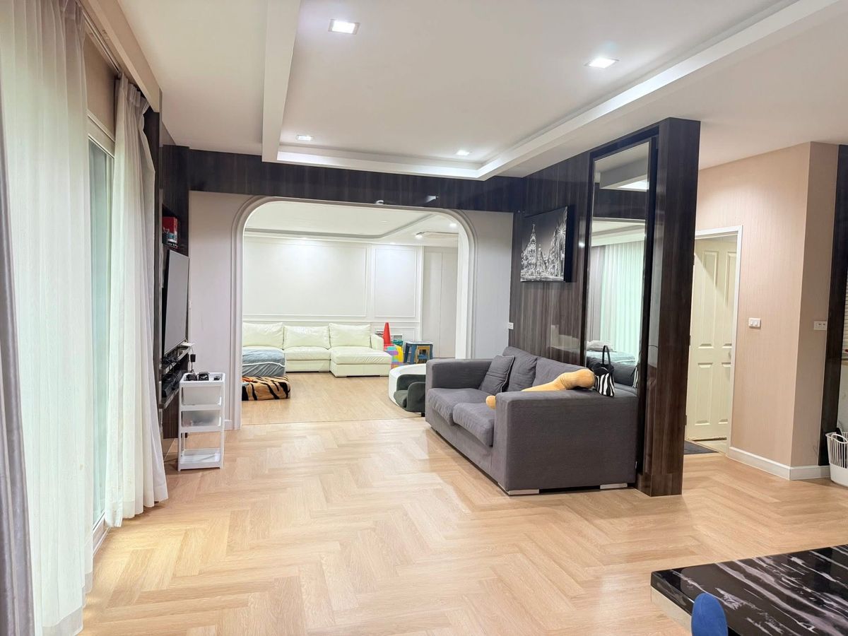 ขายบ้านพัฒนาการ ศรีนครินทร์ : 💥DON'T MISS💥 บ้านเดี่ยว แปลงมุม โกลเด้น วิลเลจ อ่อนนุช - พัฒนาการ ทำเลดี  ต่อเติมเต็มพื้นที่ เหมาะสำหรับครอบครัว ราคาคุ้มค่ามาก ๆ ราคาต่อรองได้ค่ะ สนใจติดต่อ 0876358339 