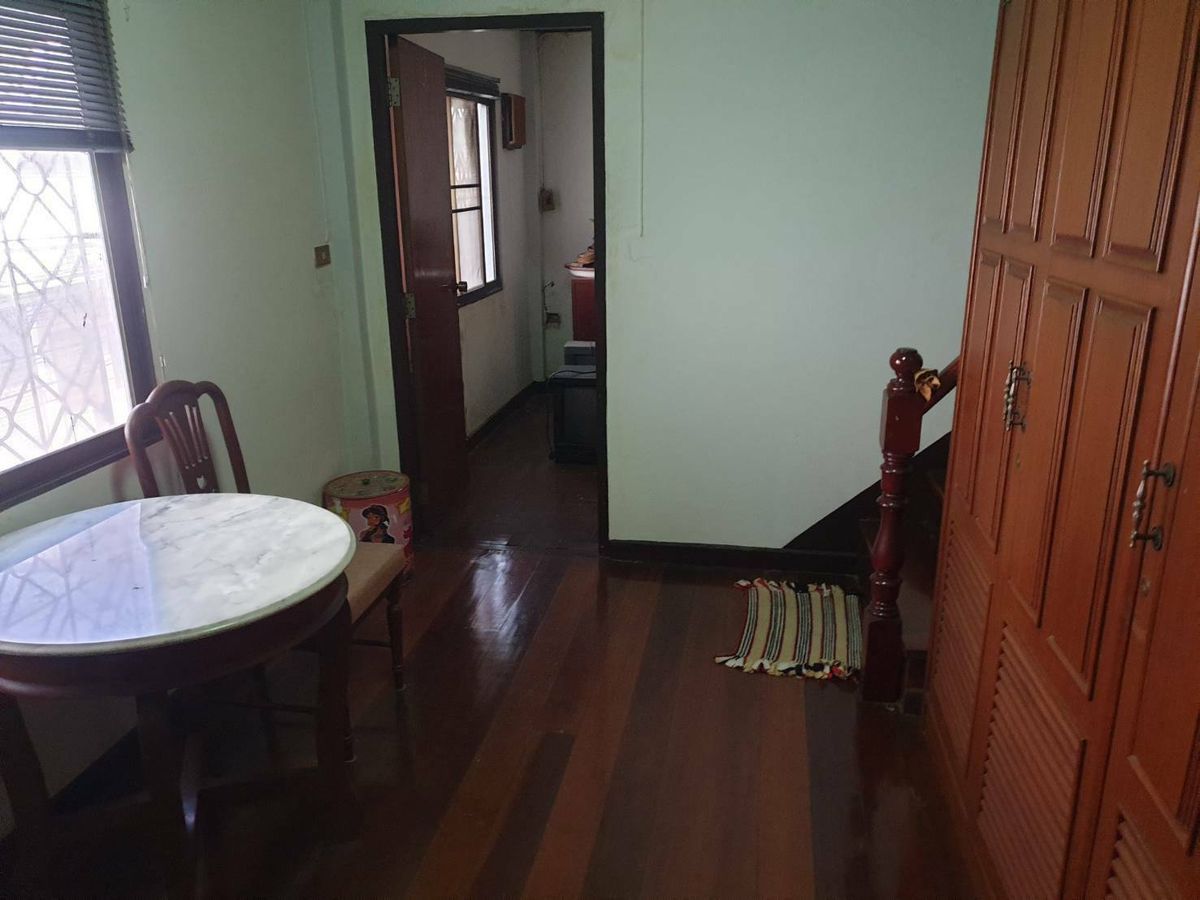 For SaleShop HouseBang Sue, Wong Sawang, Tao Pun : Urgent sale of commercial building suitable for opening a business in a potential location, Soi Sing